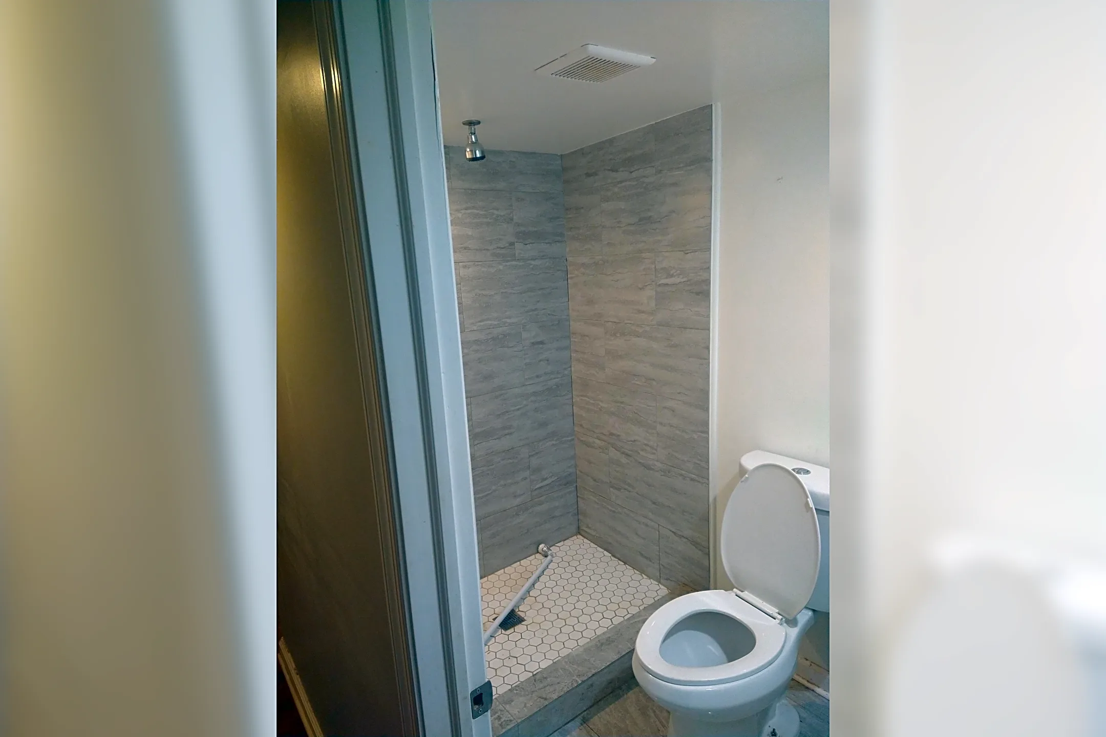 Bathroom - 4624 Pimlico Rd - Baltimore, MD