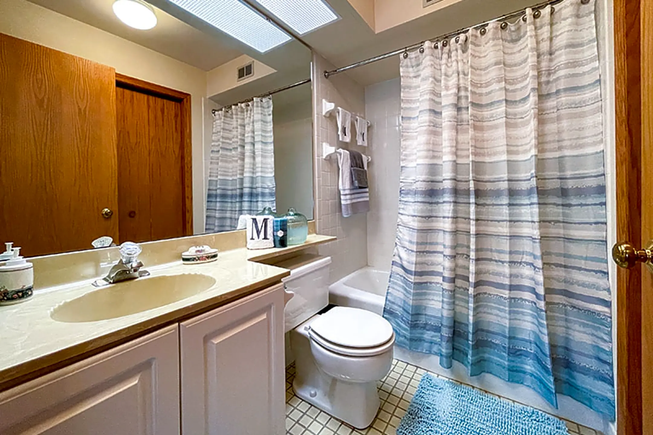 Monticello Apartments 5015 Sheboygan Ave Madison, WI Apartments for