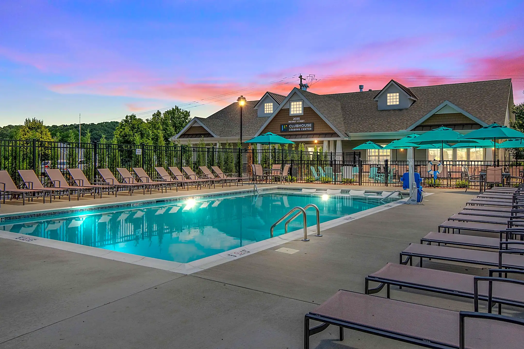 Pool - The View at Mackenzi - York, PA