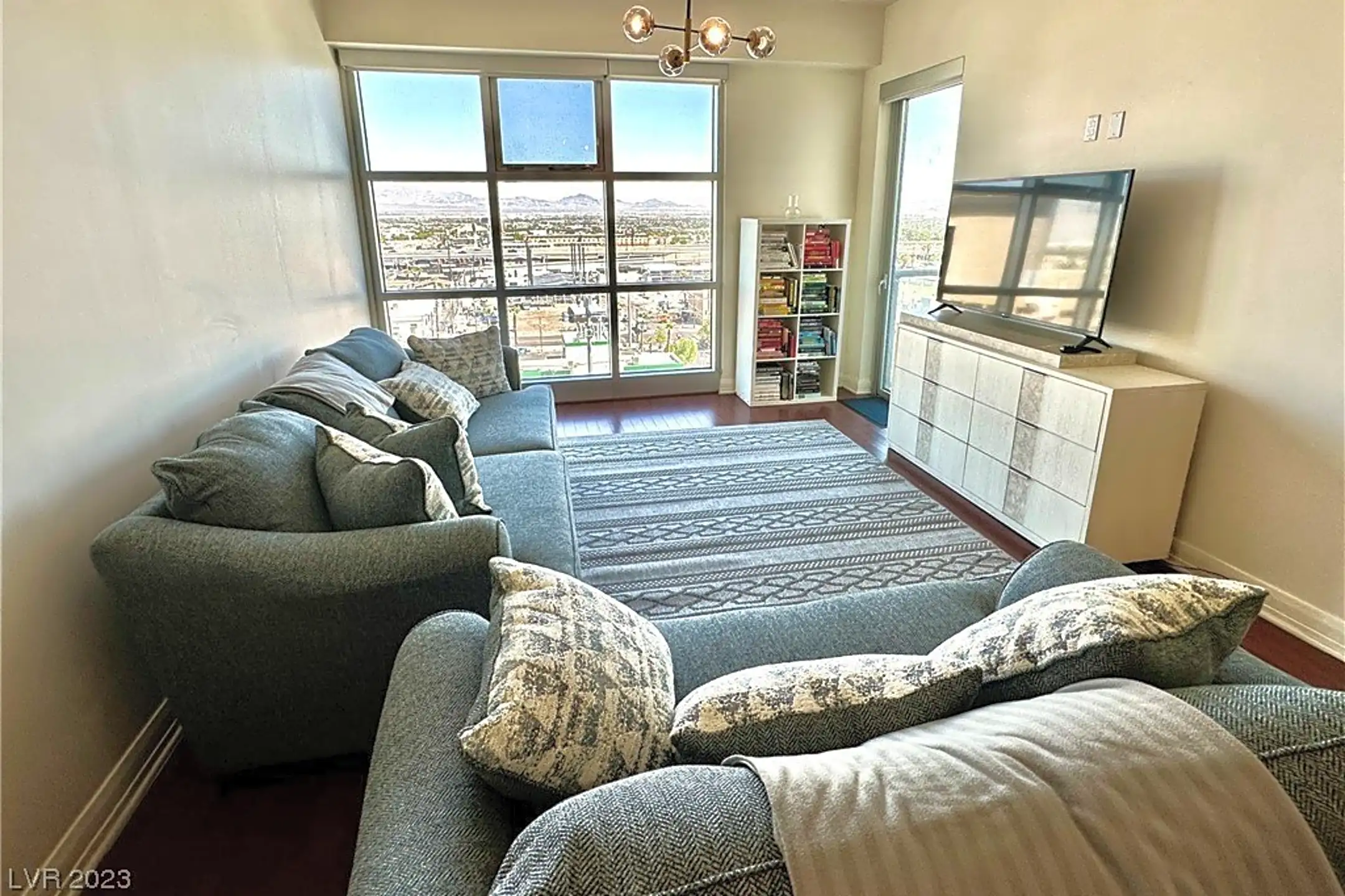 Living Room - 150 S Las Vegas Blvd #1019 - Las Vegas, NV