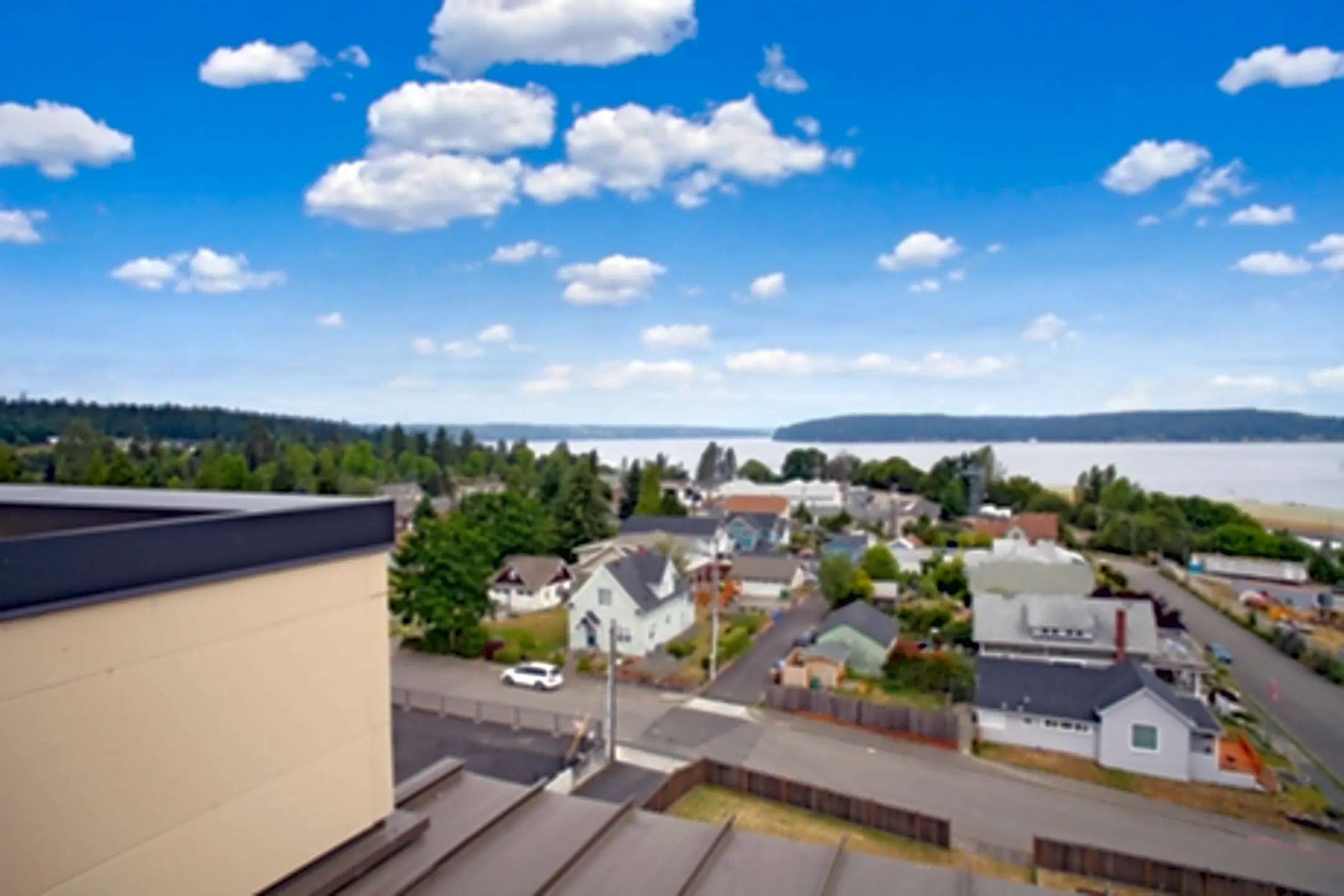 The Commencement 5204 N St Ruston, WA Apartments for Rent