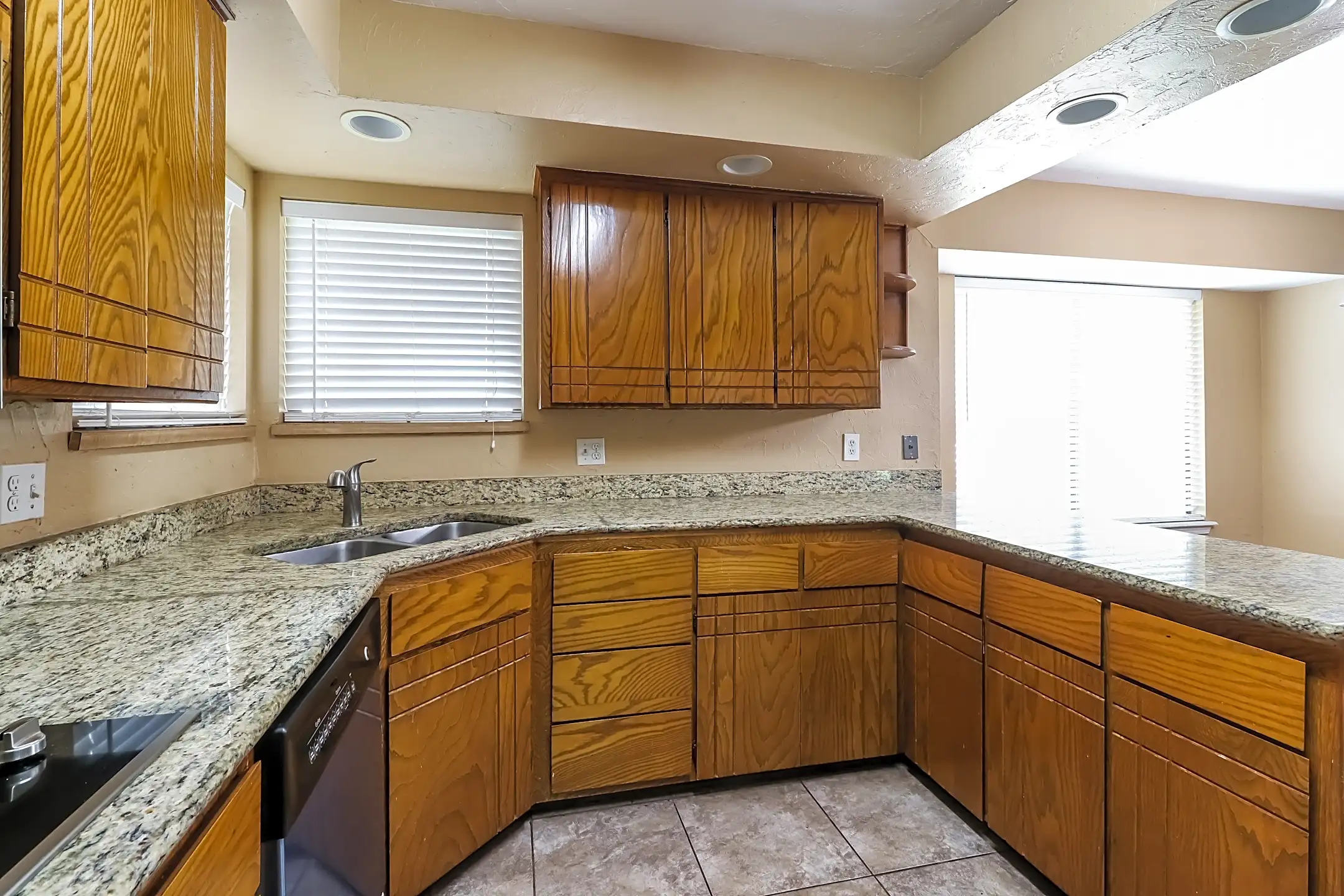 Kitchen - 11600 Rocky Way - Oklahoma City, OK