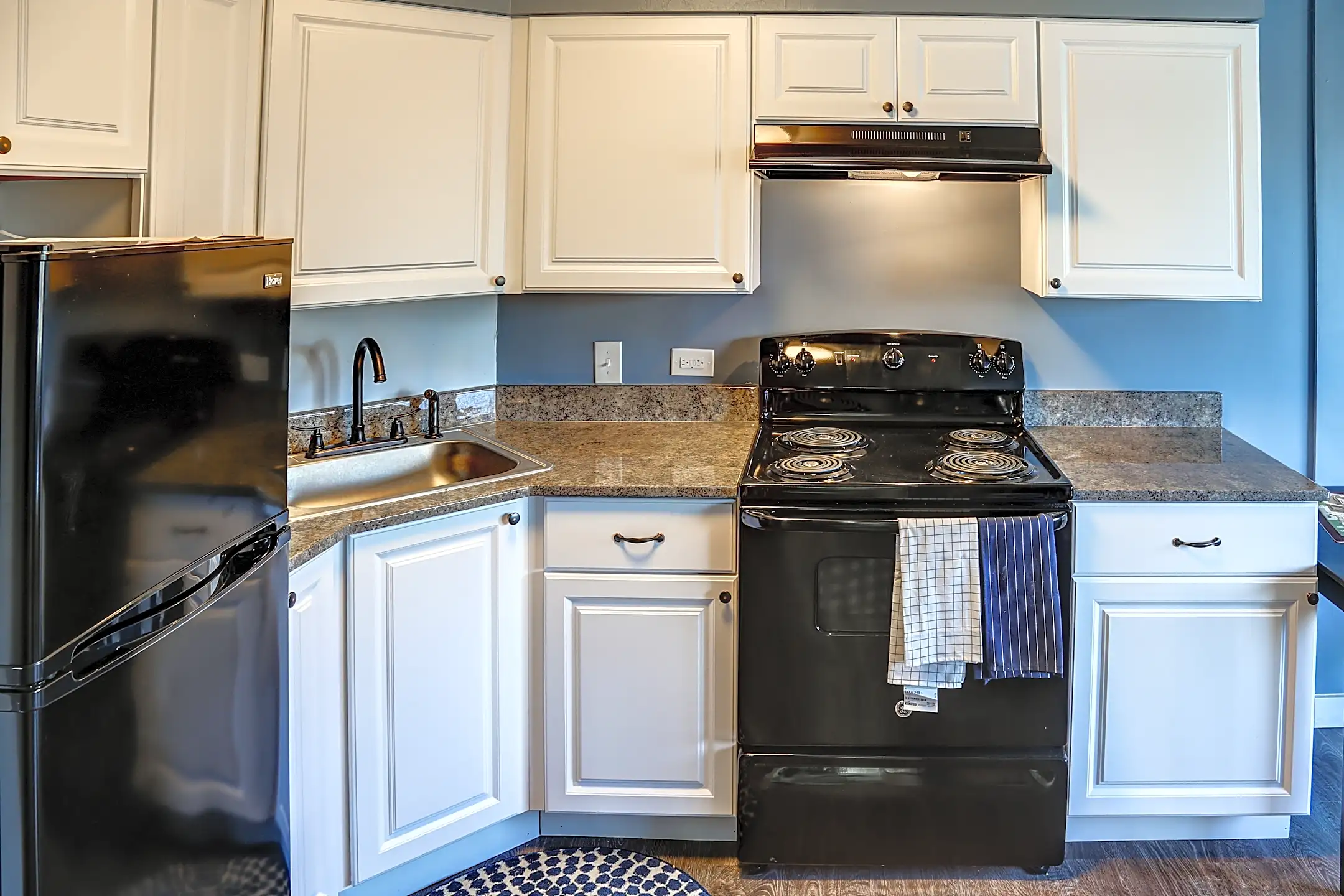 The Bradford 1500 Groesbeck Rd Cincinnati, OH Apartments for Rent