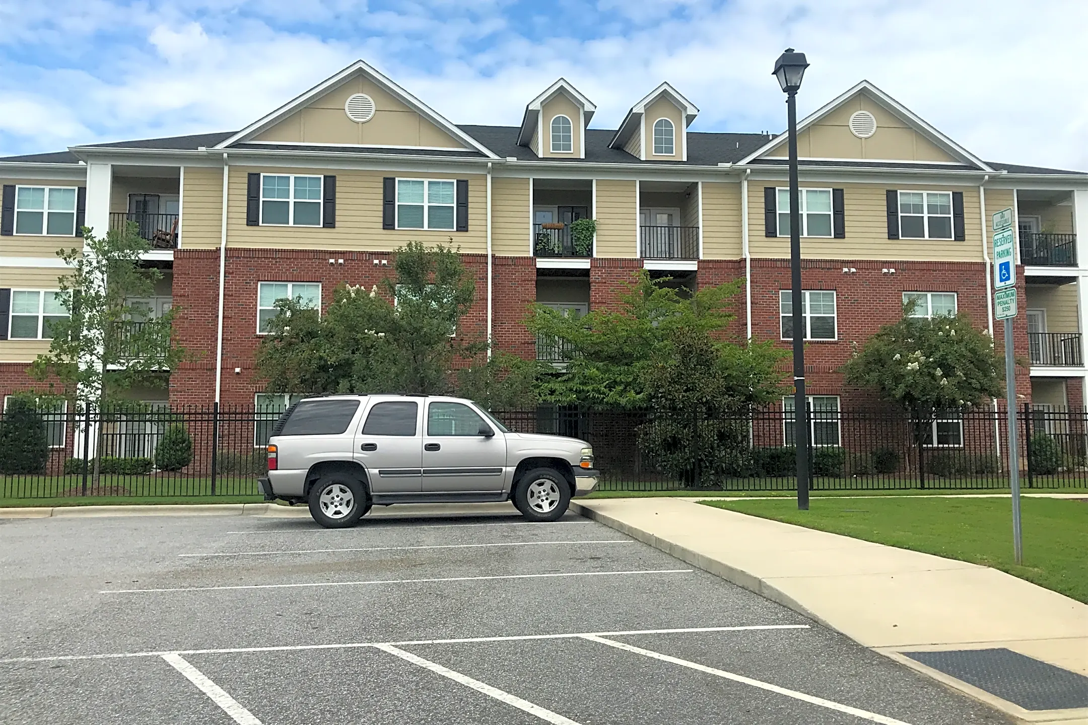 Arlington West Apartments Greenville Nc