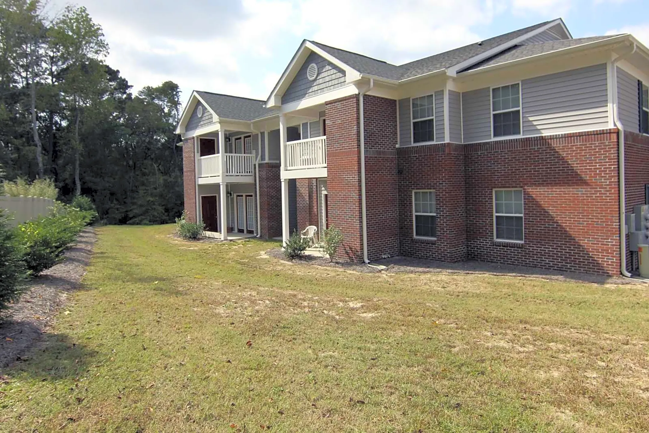 Swanzy Ridge Apartments 402 E Swanzy St Elizabethtown, NC