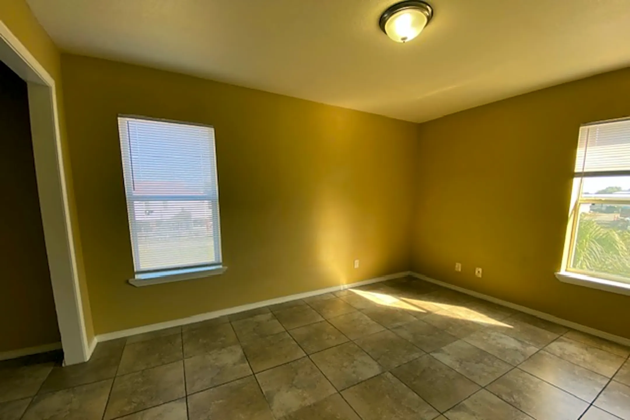 279 Crawford Street Condos Biloxi, MS 39530