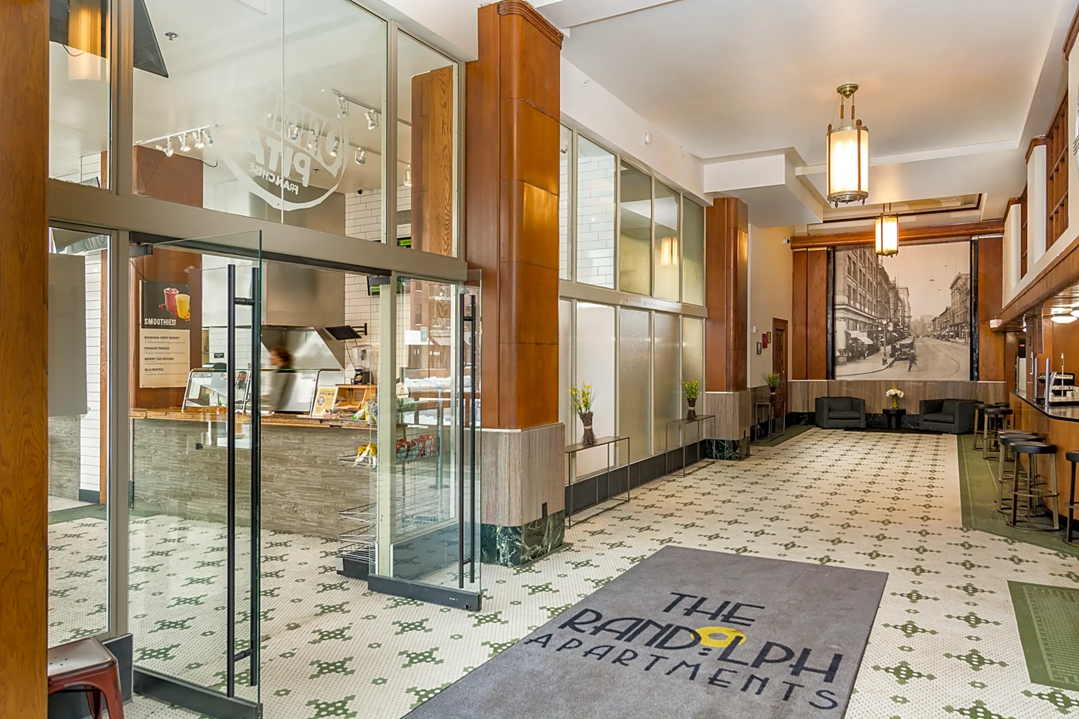 Foyer, Entryway - The Randolph Apartments - Des Moines, IA