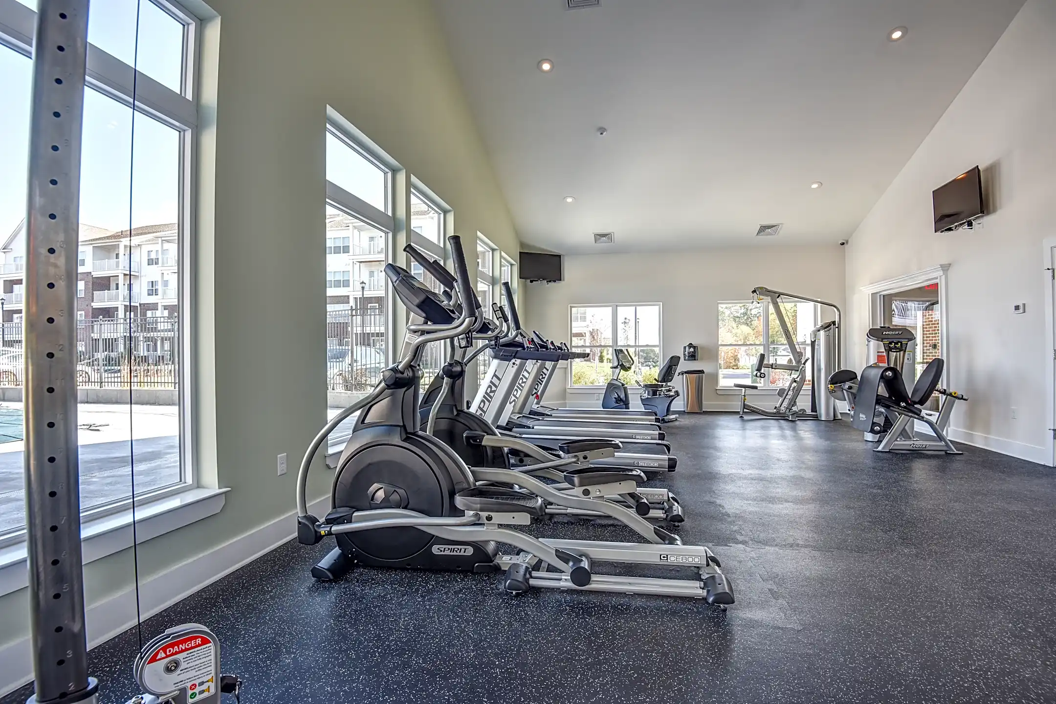 Reynolds Farm Morningside Drive North Kingstown, RI Apartments for