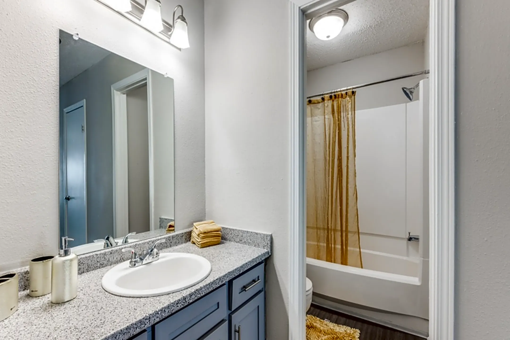 Bathroom - Riviera Pines - Houston, TX