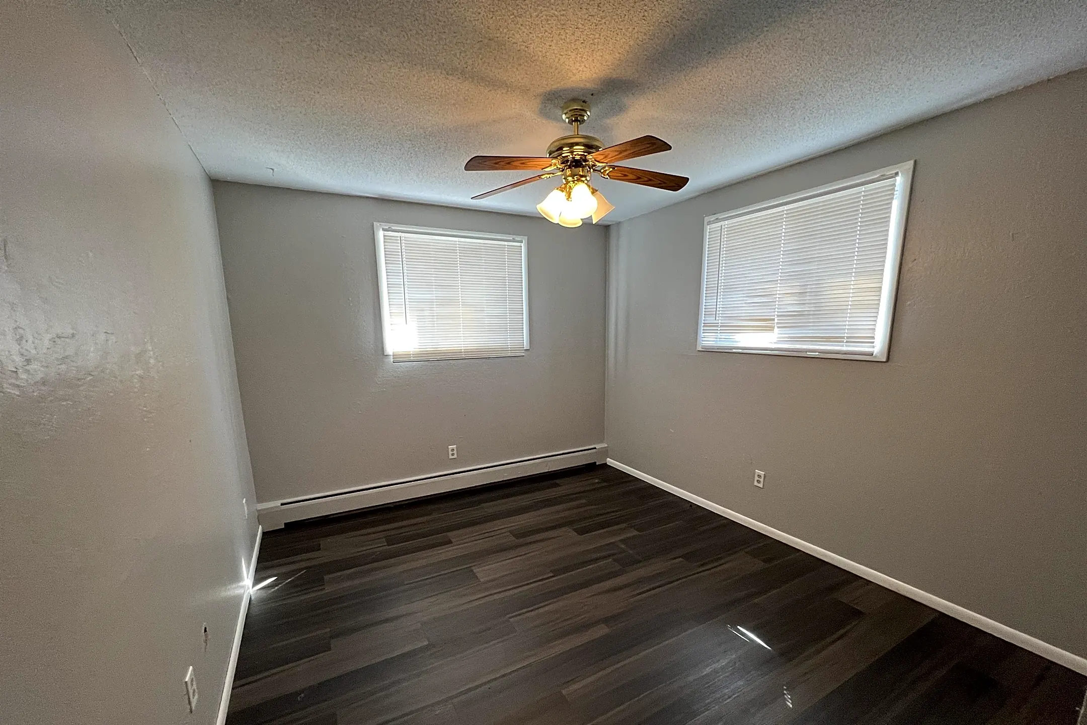 2145 McKnight Rd N Apartments North Saint Paul, MN 55109