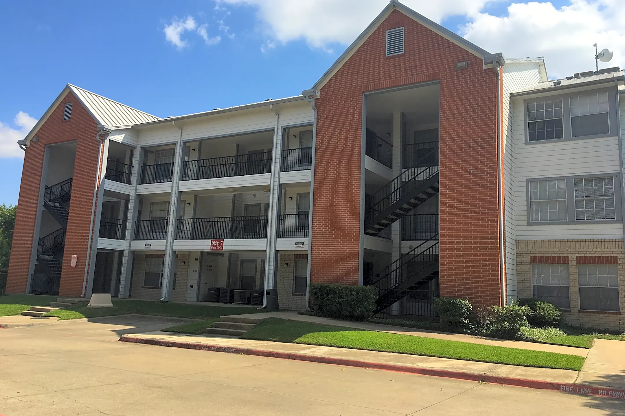 century-court-student-housing-5800-jupiter-rd-plano-tx-apartments-for-rent-rent