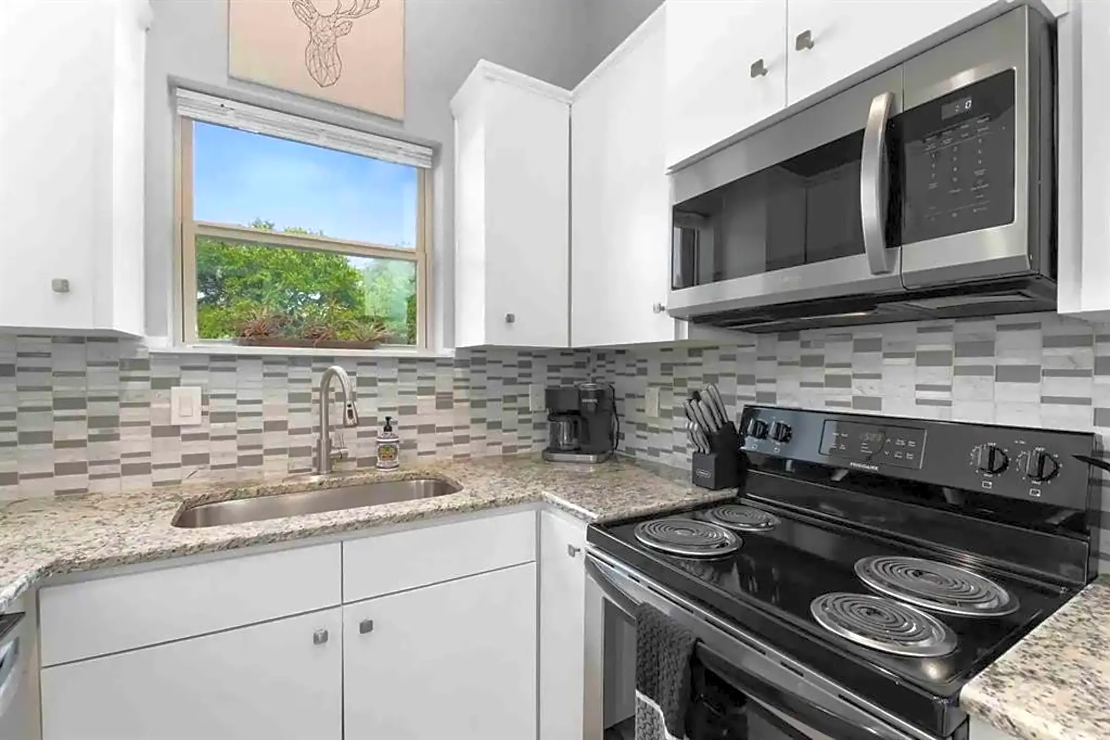 Kitchen - 3807 Vilbig Rd - Dallas, TX