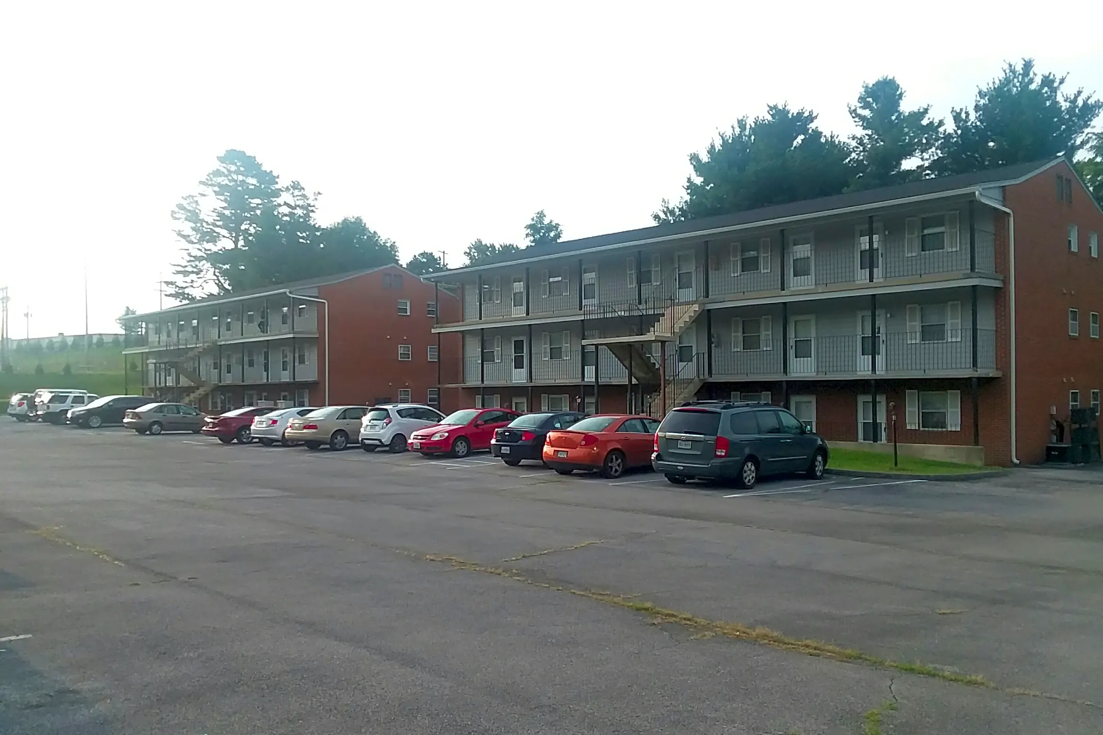 Pool - Greenbrier Apartments - Salem, VA