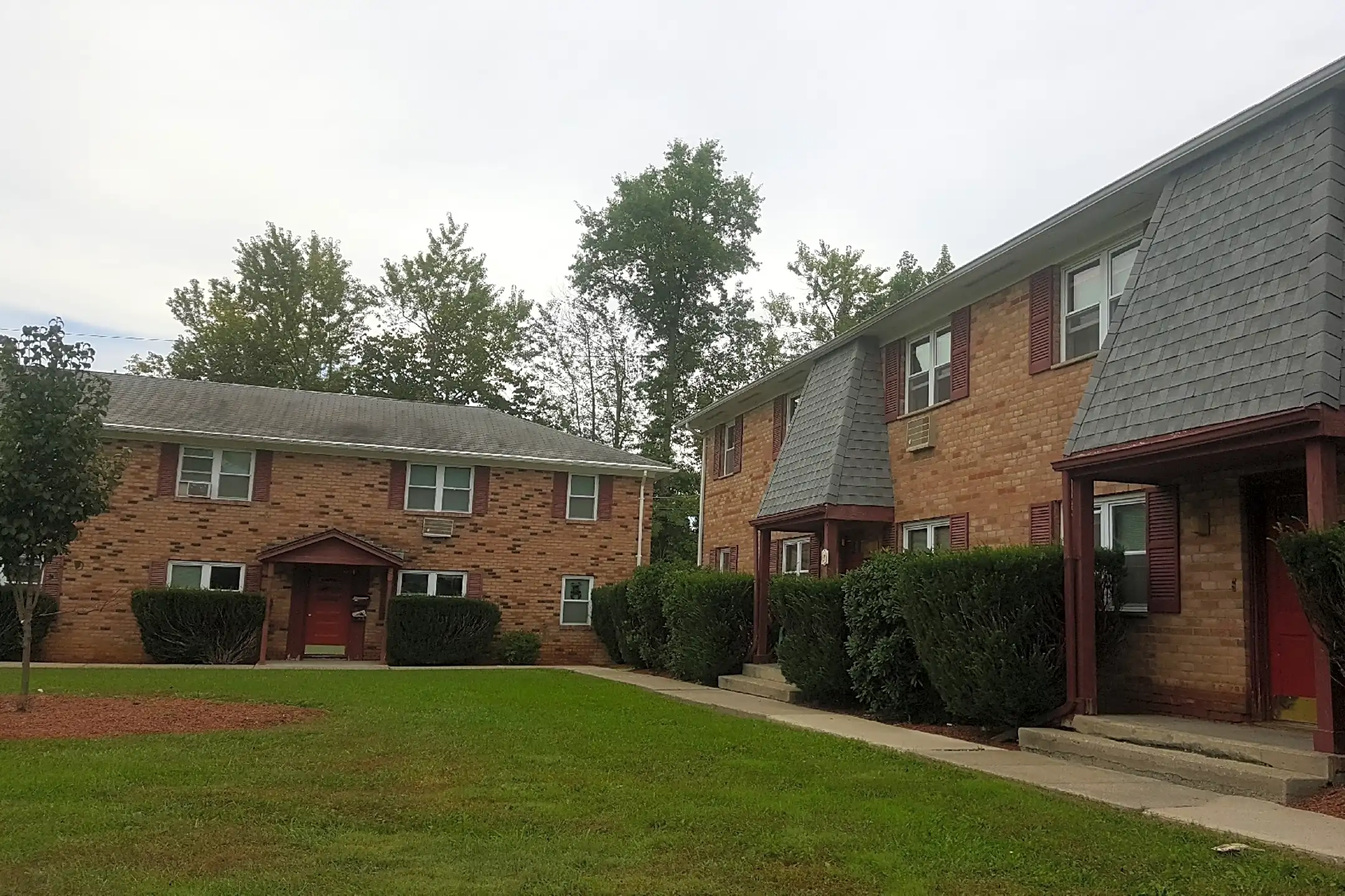 Squire Village Apts At Walden 201 Ulster Ave Walden, NY Apartments