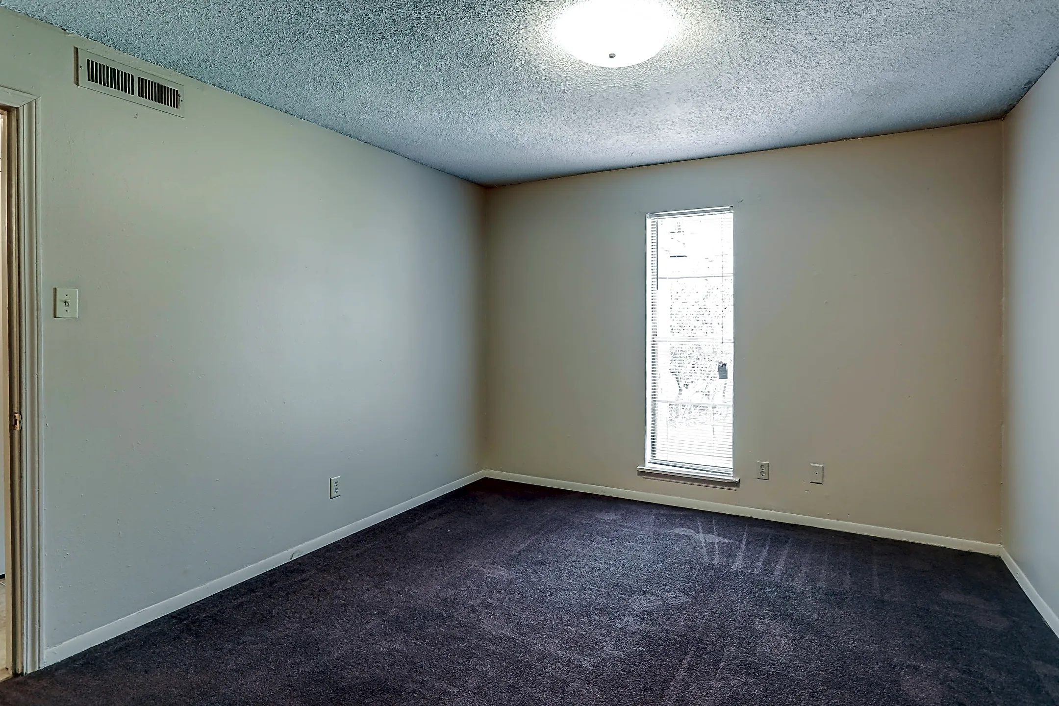 Bedroom - Southbrooke Apartments - Fort Smith, AR