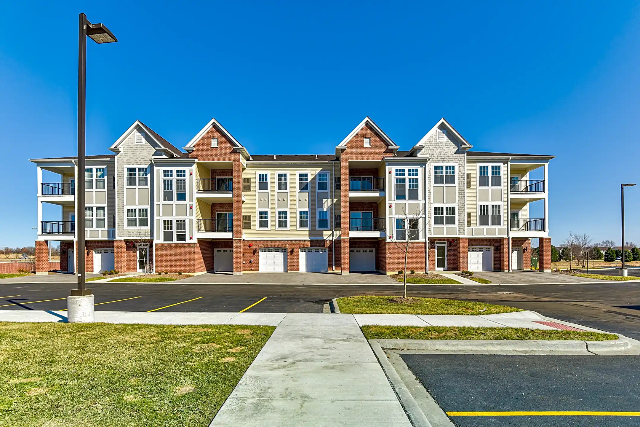 The Legacy Apartments 12822 White Willow Dr Plainfield, IL for Rent