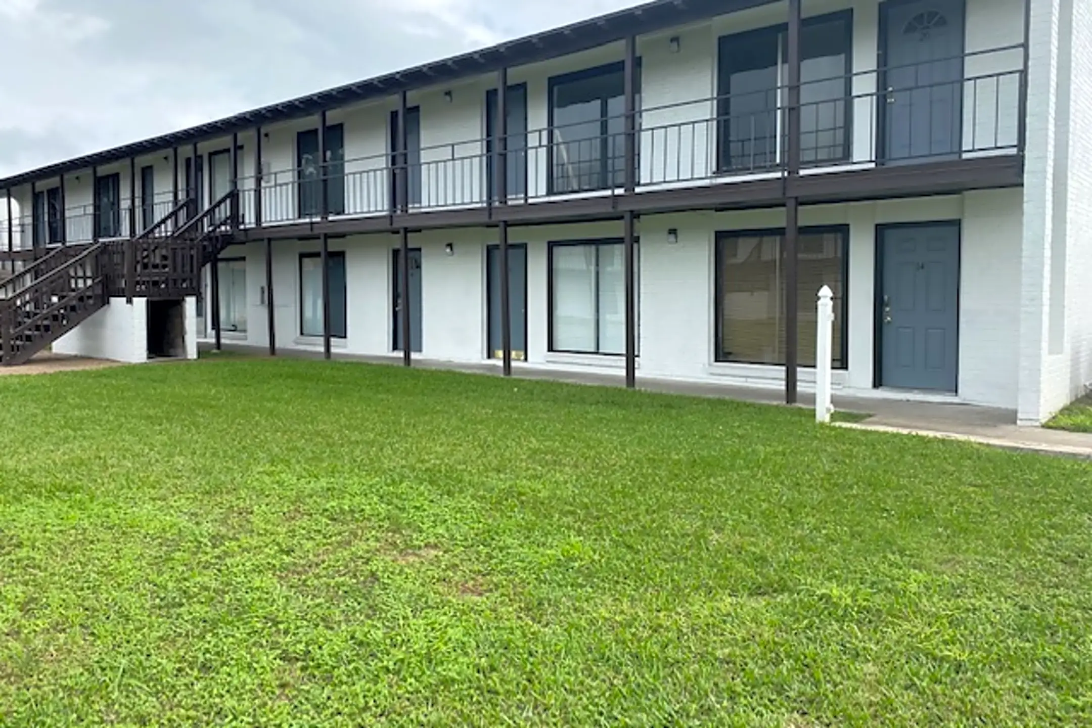 Spanish Oaks 1201 East Sinton Street Sinton, TX Apartments for Rent Rent.