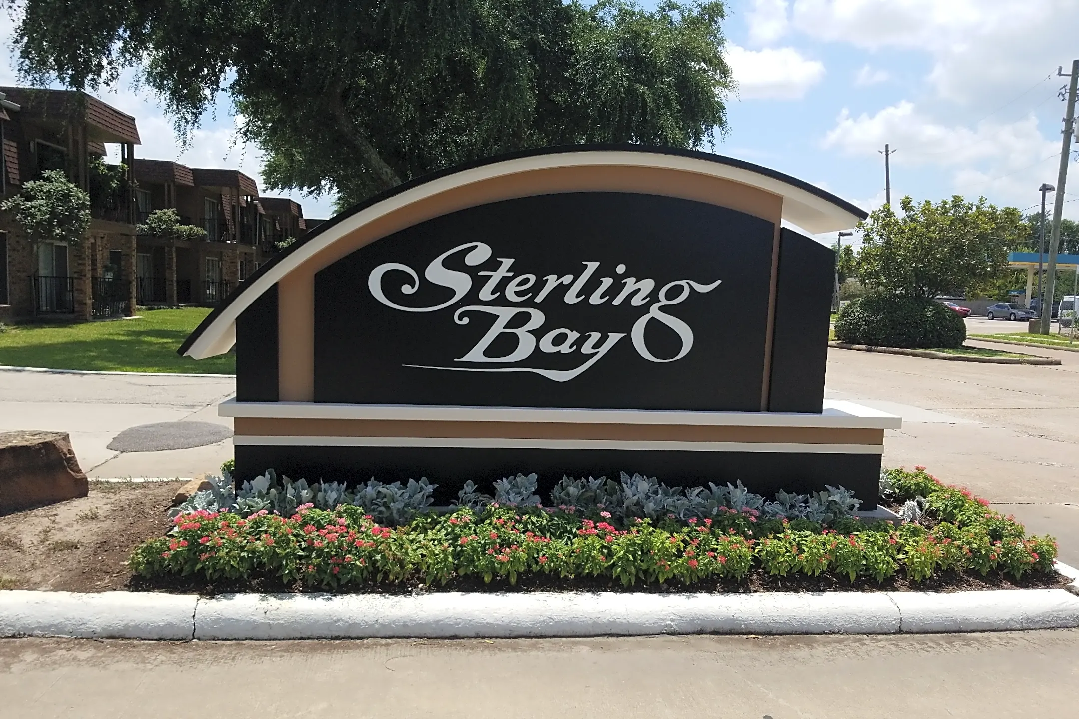 Sterling Bay Apartments