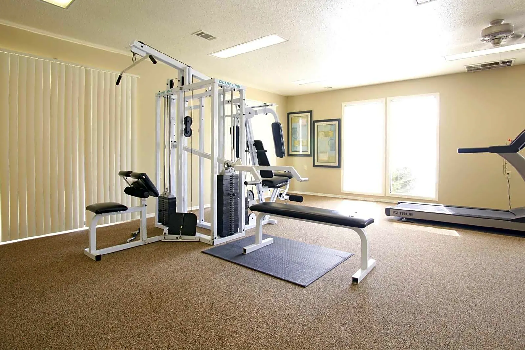 Fitness Weight Room - Pike Place - Fort Smith, AR