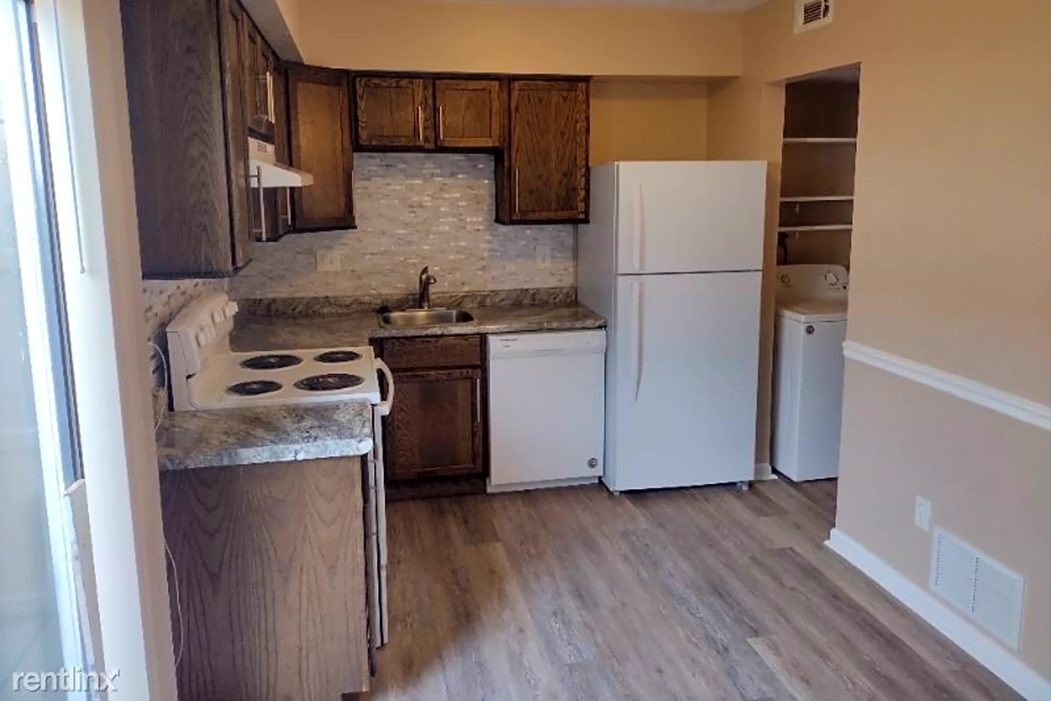 1 Peppertree Ln Condos Painesville, OH 44077