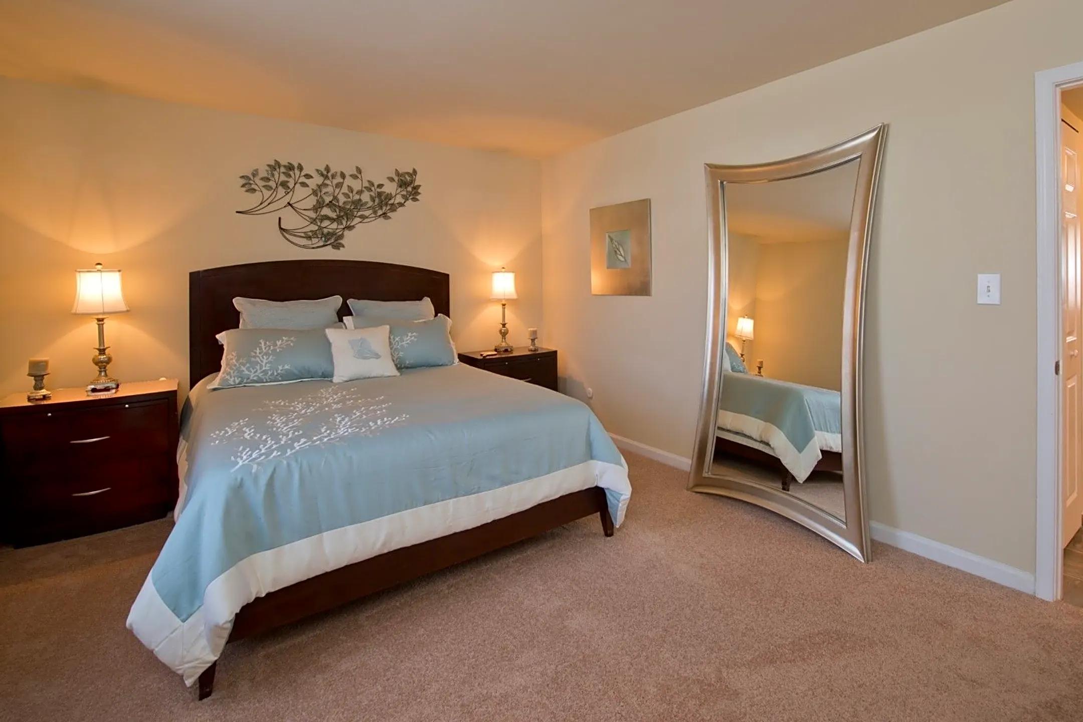 Thalia Gardens Apartments and Townhomes Virginia Beach, VA 23452