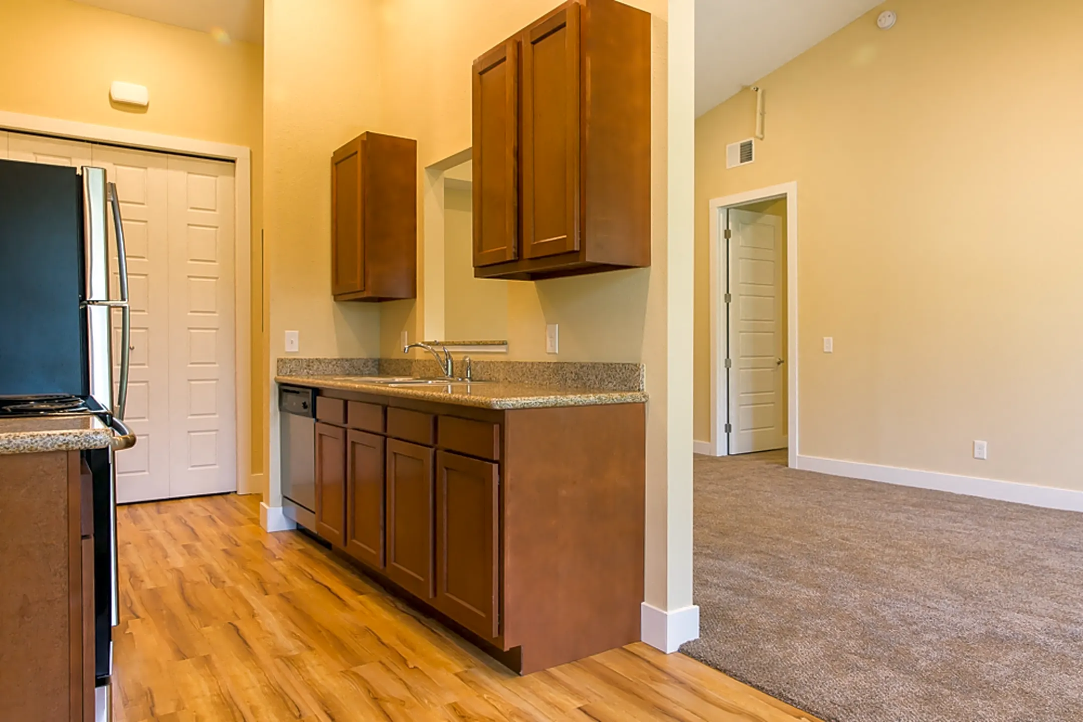 Fieldstone Apartments 6020 W Fieldstone Hills Dr SE Caledonia, MI