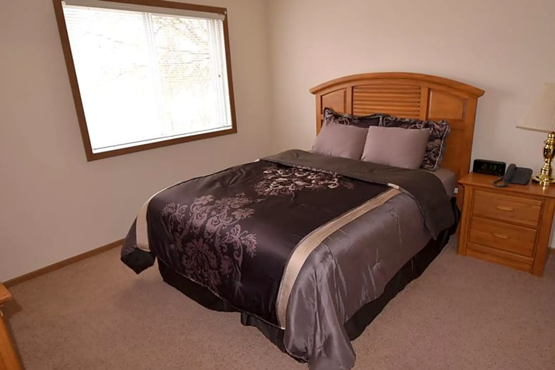 Bedroom - Sun West I & II Apartment Homes - Fargo, ND