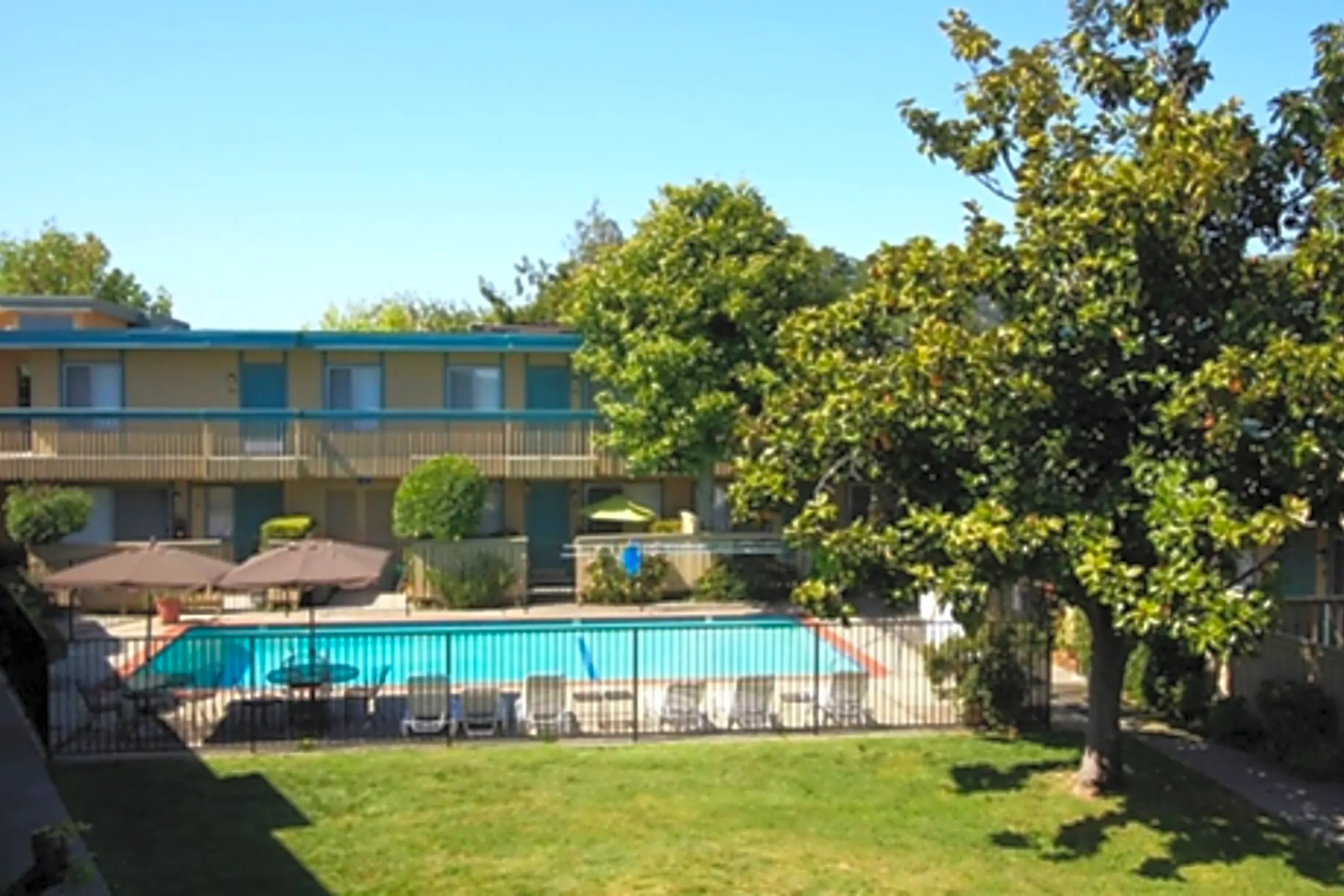 Redwood Grove Apartments - 1600 Grand Ave | San Leandro, CA for Rent ...