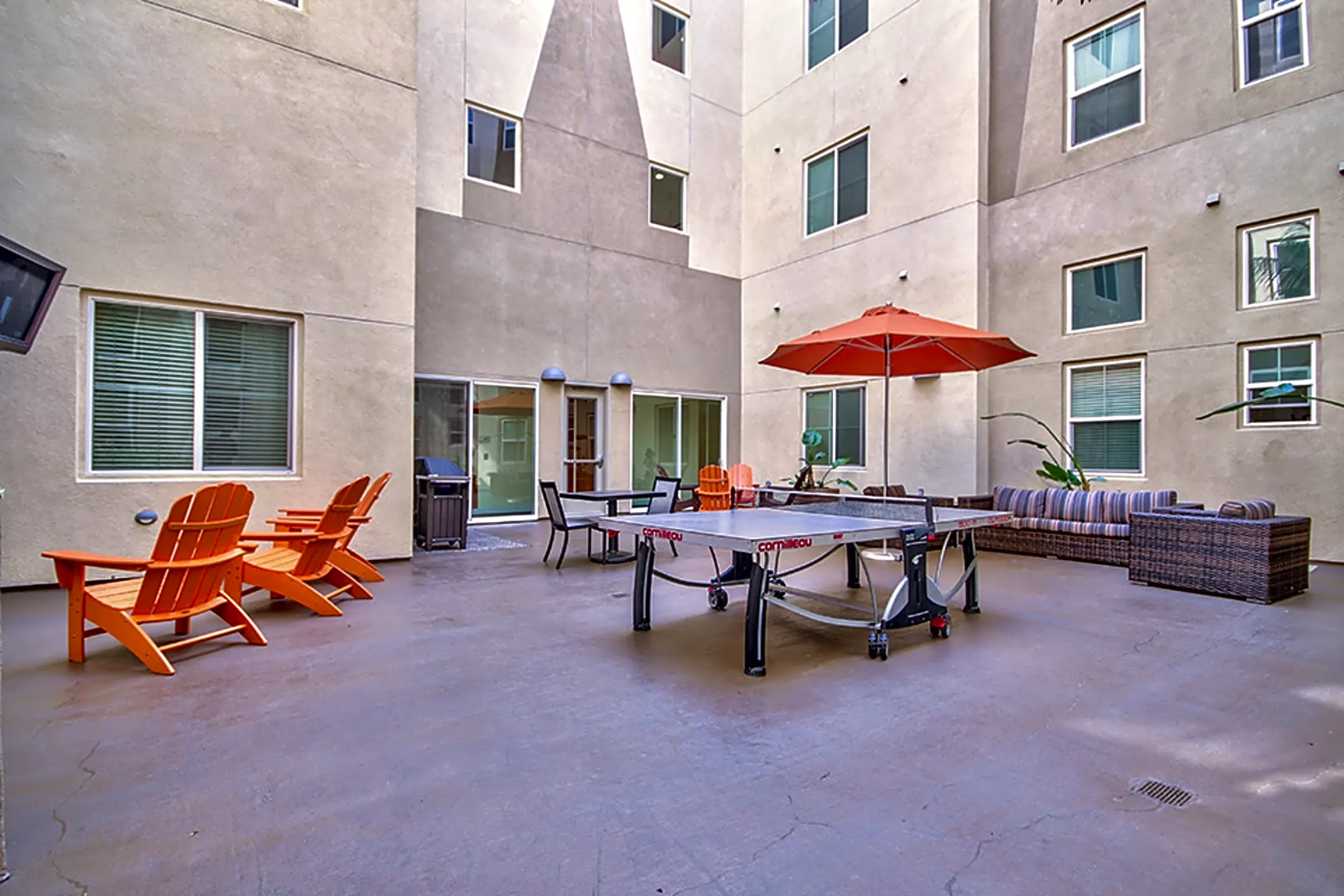 Courtyard - The Essential - San Diego, CA
