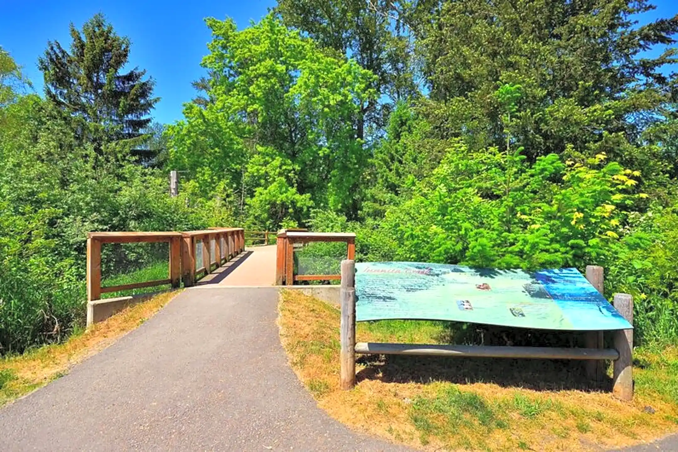 Salix Juanita Village 9740 NE 119th Way Kirkland, WA Apartments for