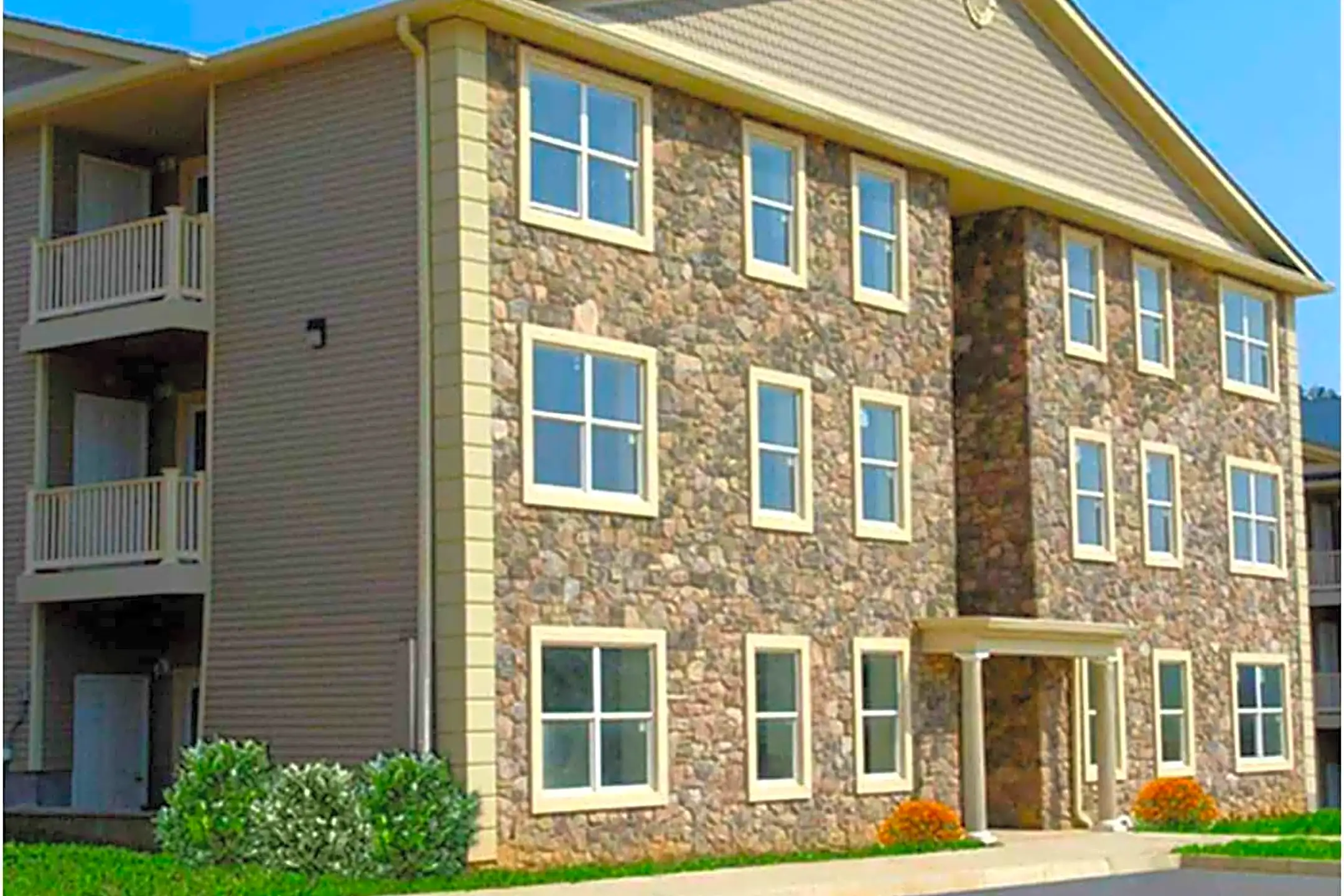 Summit Ridge Apartments 401 River Dr Allentown, PA Apartments for