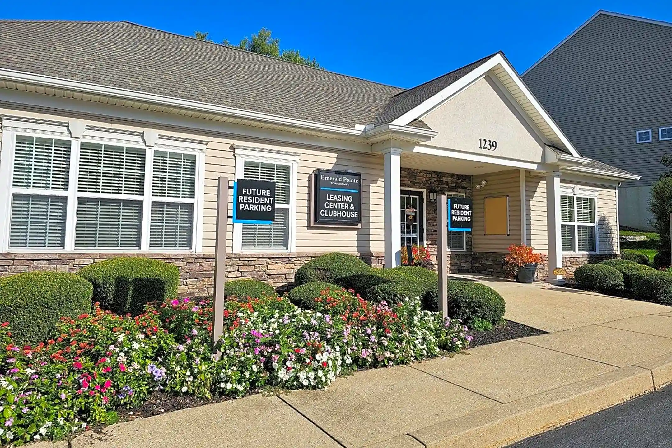 Emerald Pointe Townhomes Harrisburg, PA 17111