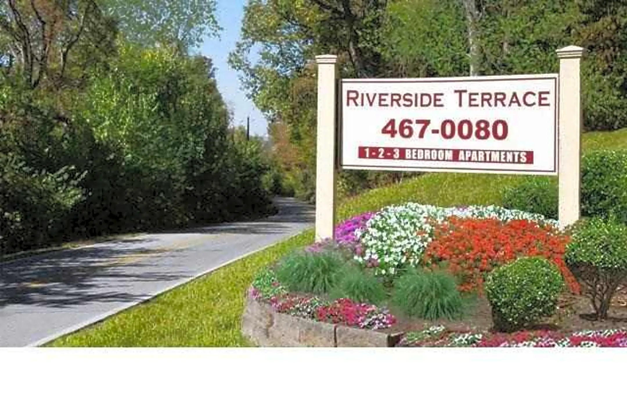 Community Signage - Riverside Terrace - Cincinnati, OH