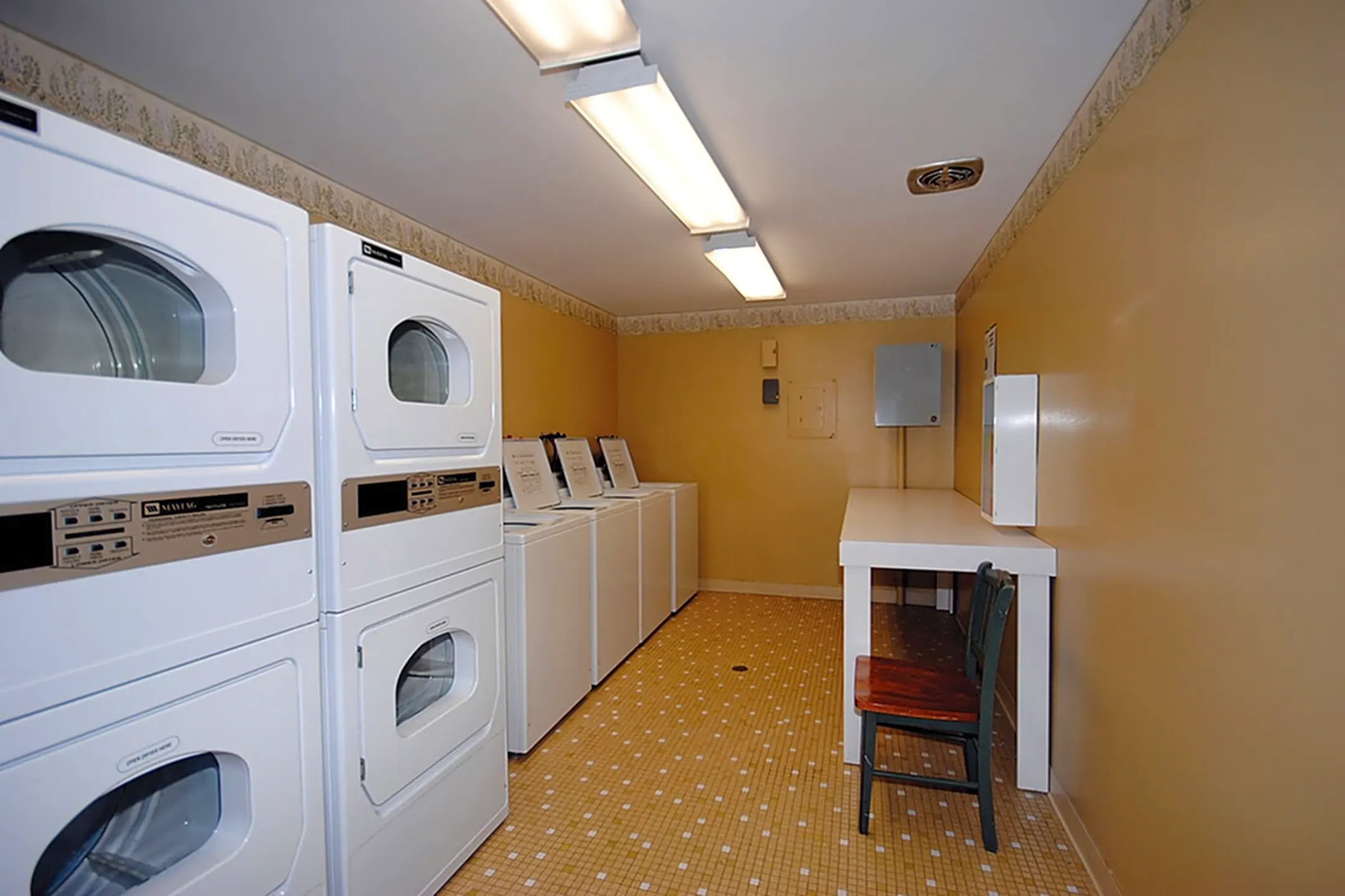 Heritage Square Apartments East Meadow, NY 11554