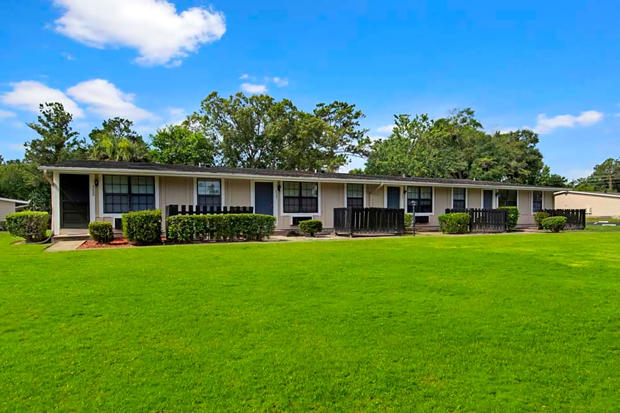 Branchwood Apartments 7785 Branchwood Ln Winter Park, FL Apartments