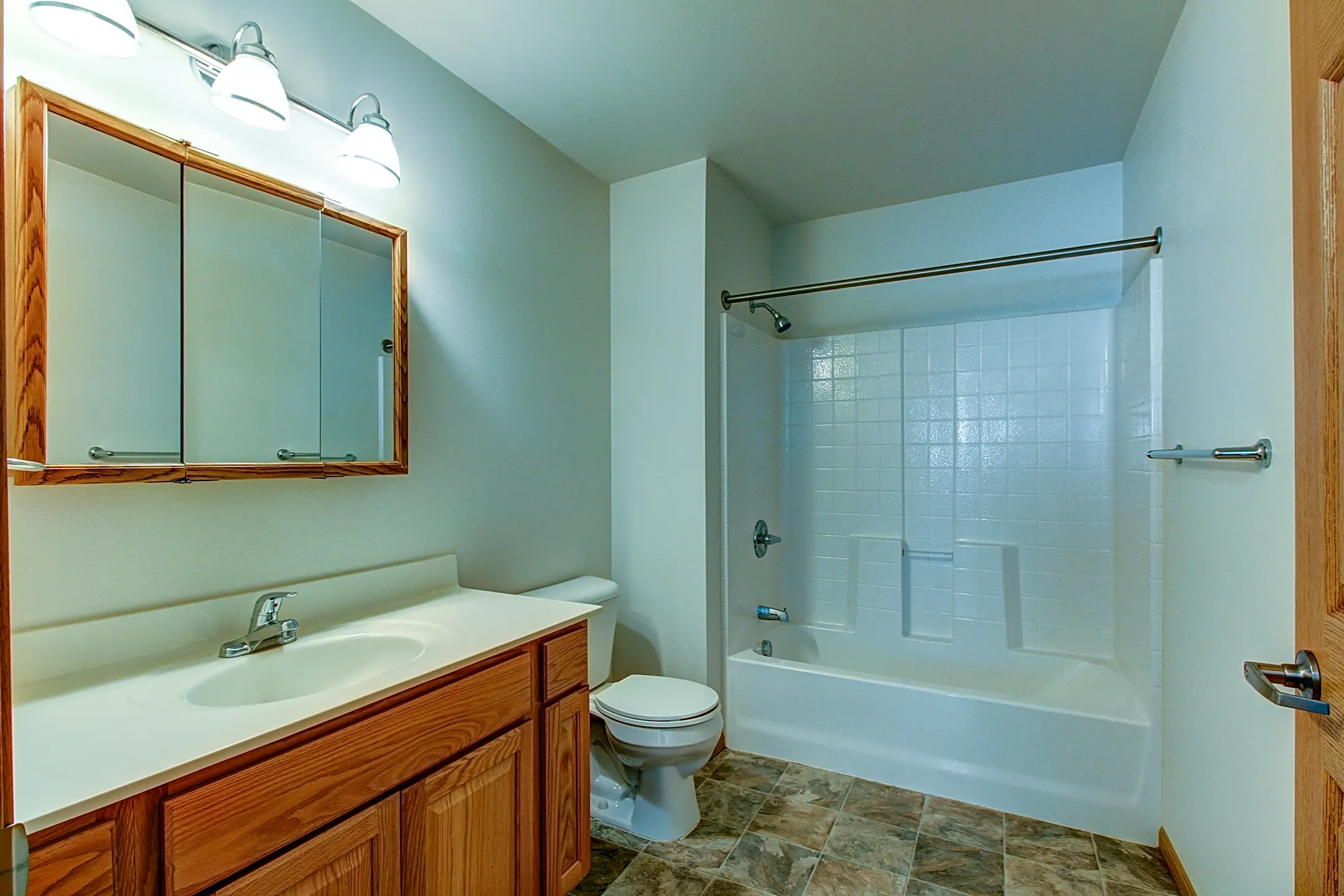 Juniper Ridge 950 North Welo Street North Tioga, ND Apartments for