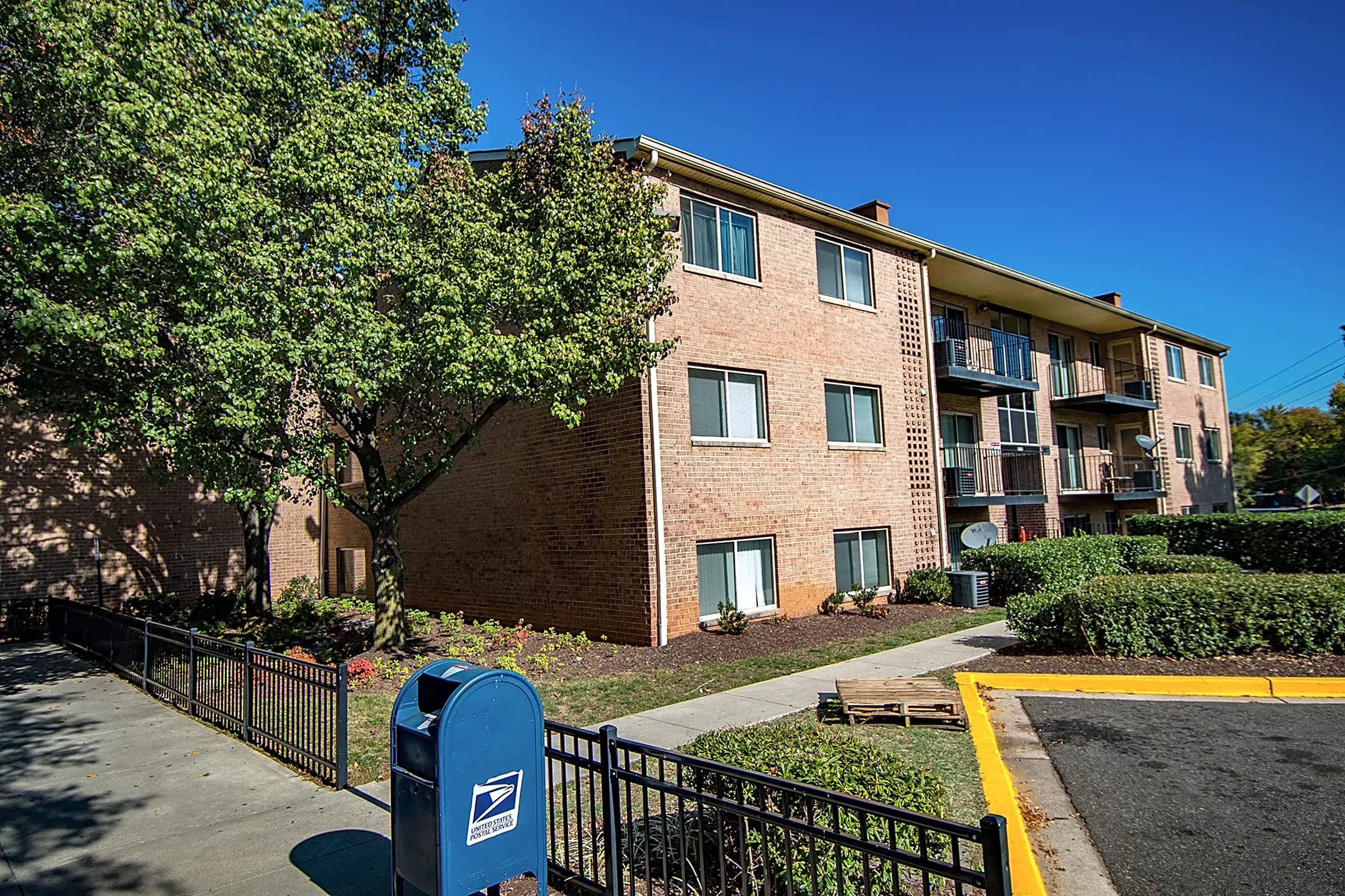 Glen Willow Apartments - Seat Pleasant, MD
