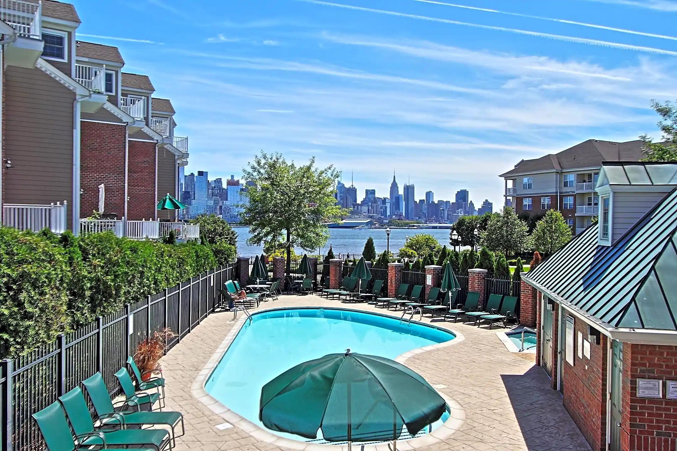 Pool - 418 Newburgh Ct - West New York, NJ