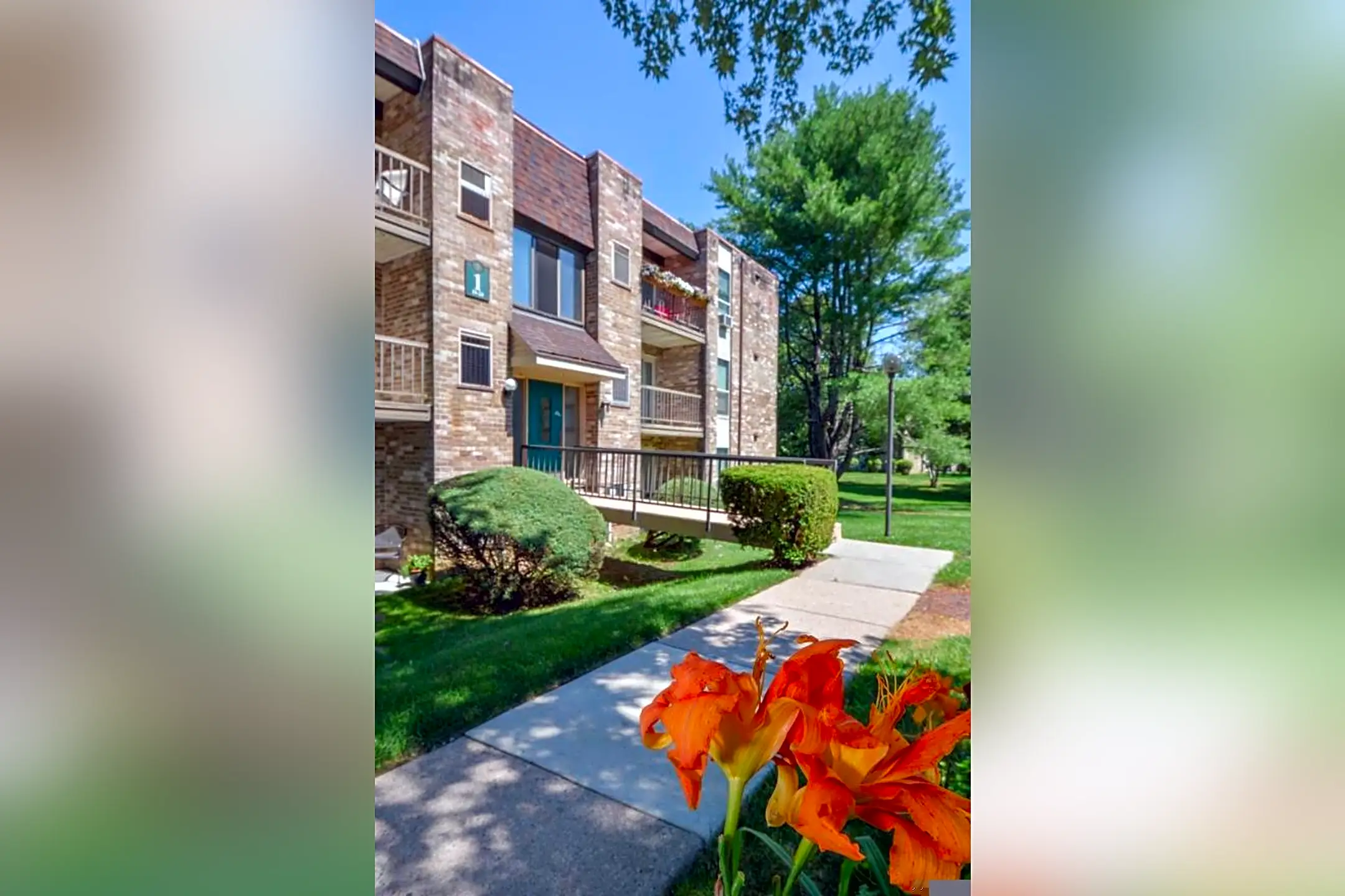 255 Summit Trace Rd Houses Langhorne, PA 19047