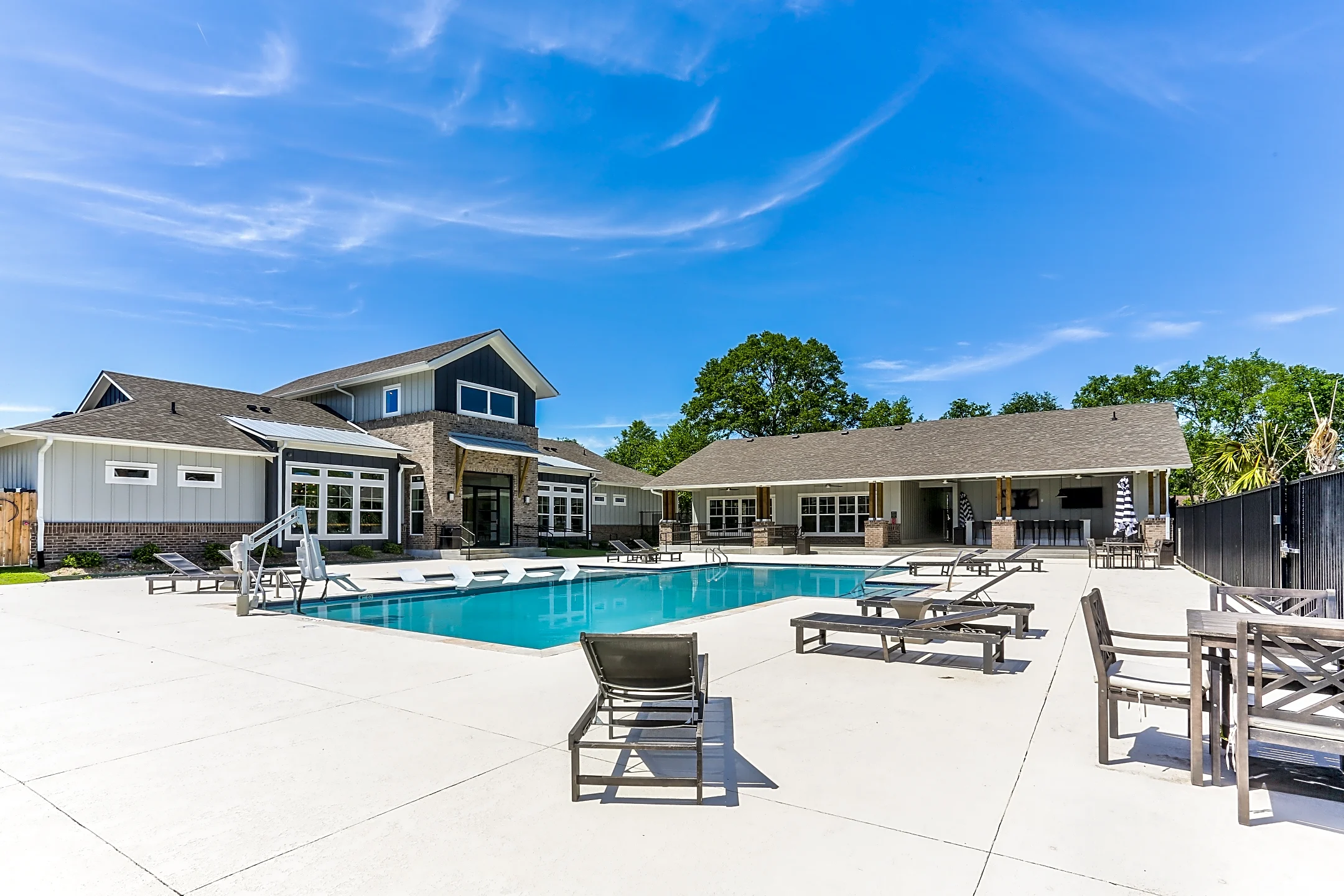 The Palms at Sunset Lakes Zachary, LA 70791