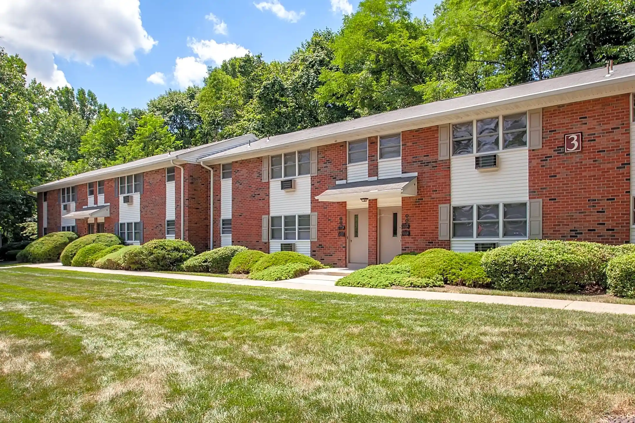 Pointe Breeze Apartments 710 Highway 206 Bordentown, NJ Apartments