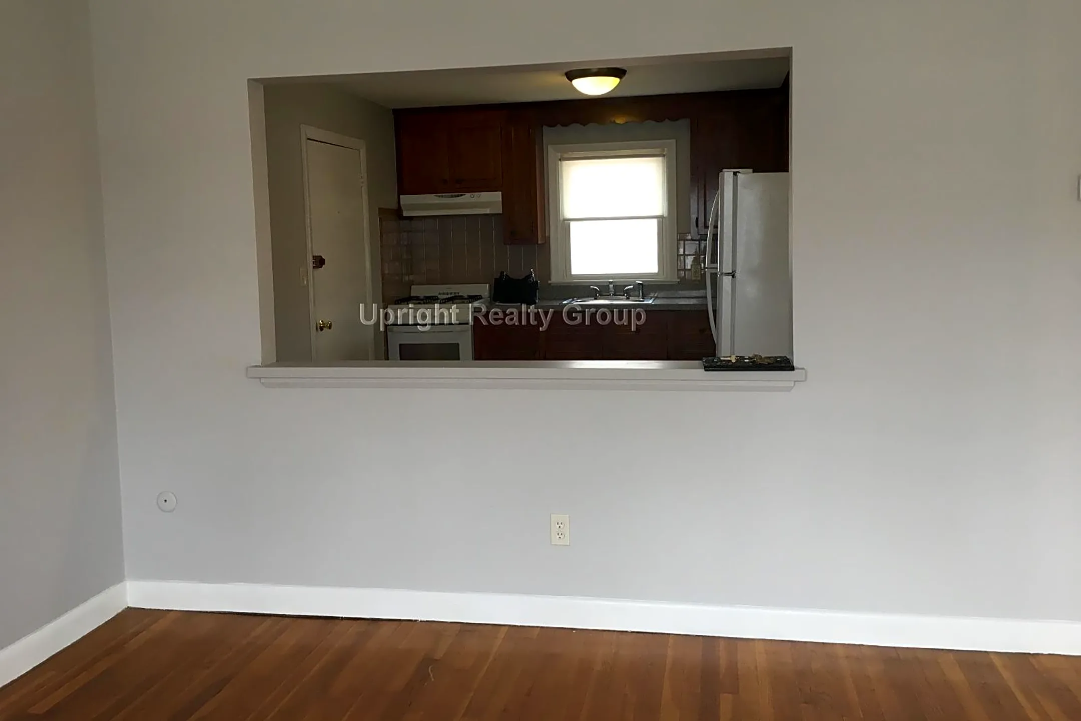 238 Oak Grove Ave Houses Fall River, MA 02723