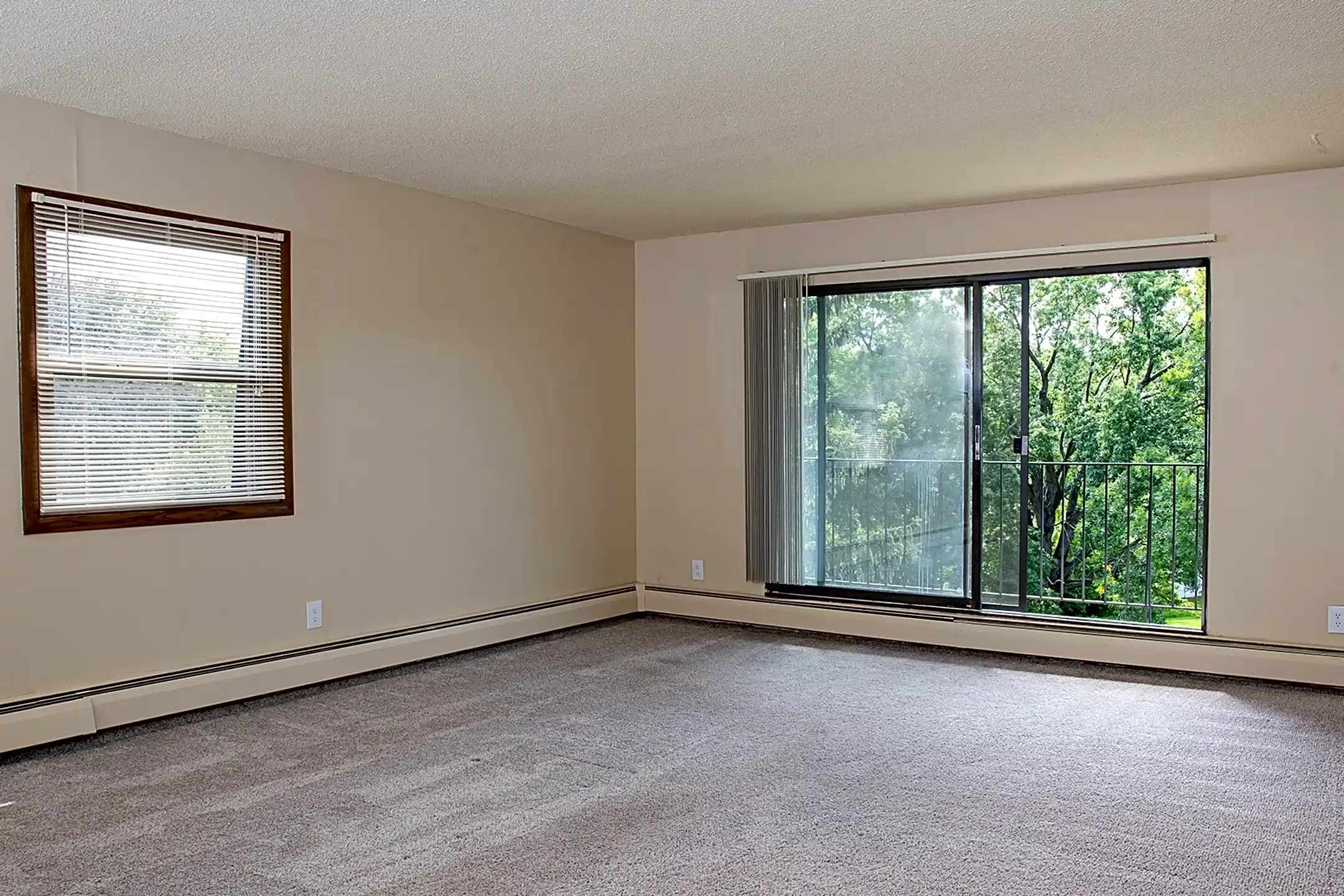 Palisades Apartments Roseville, MN 55113