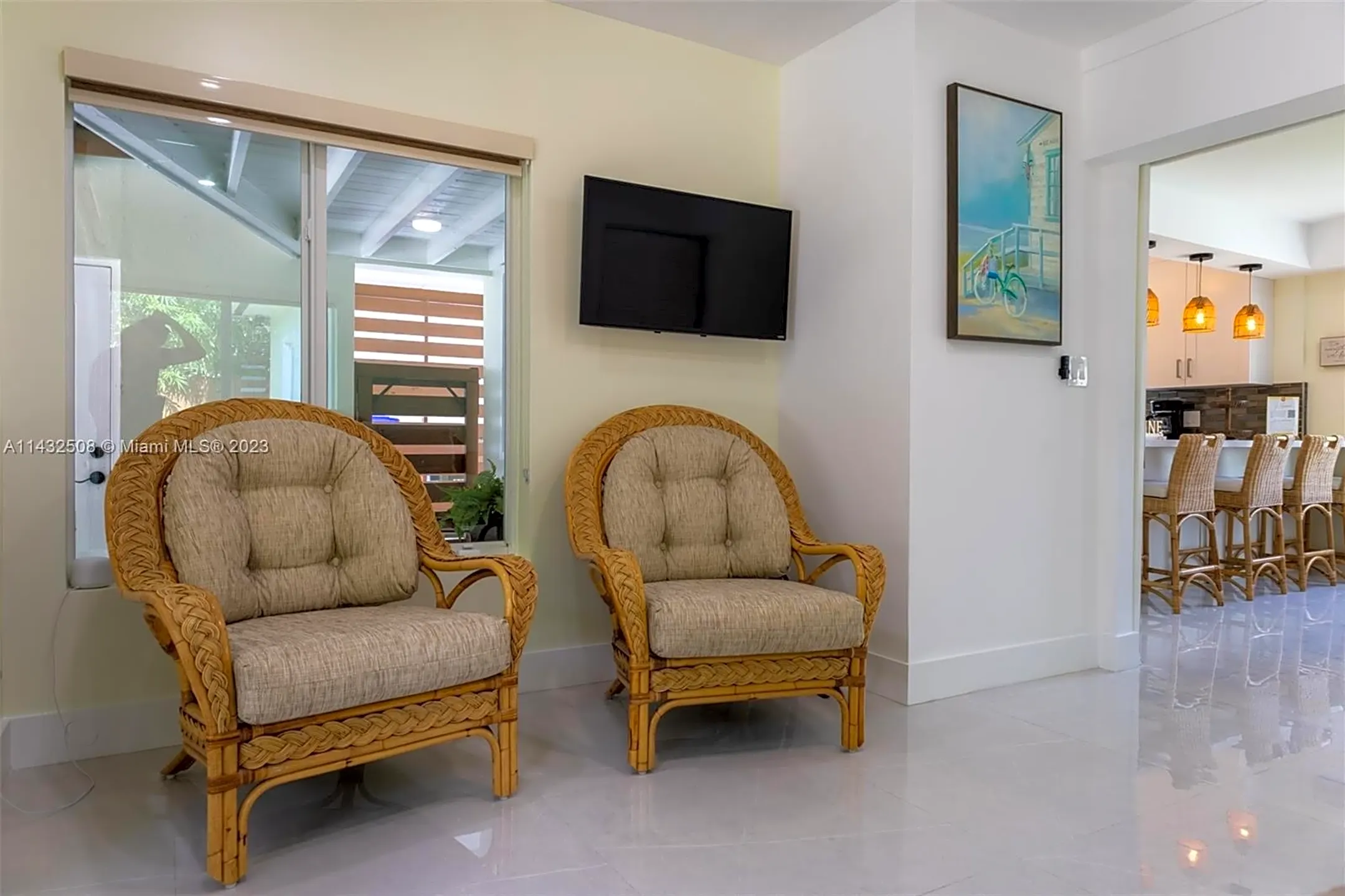 Living Room - 1100 SW 20th St - Fort Lauderdale, FL