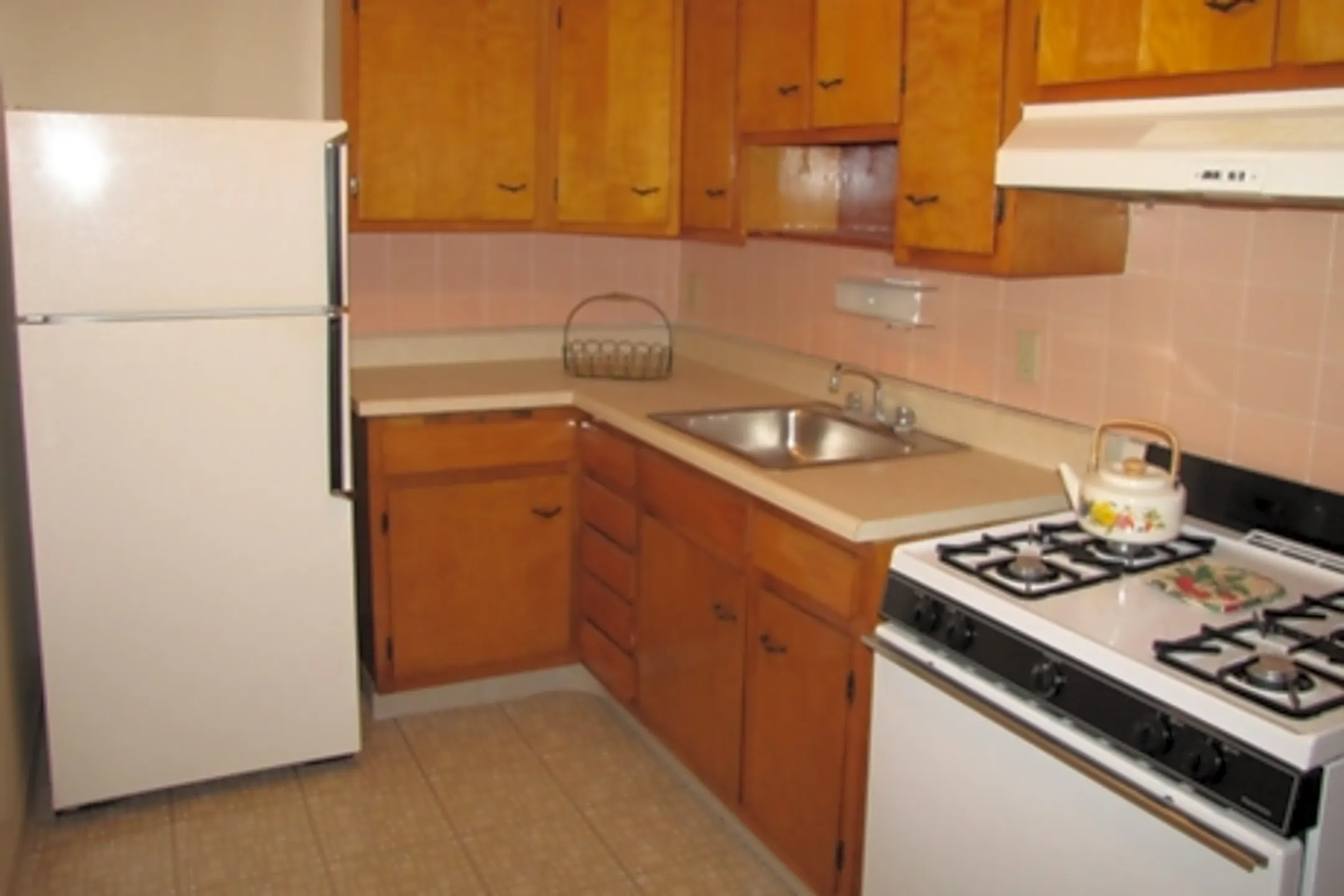 Berwick Plaza 3090 E Livingston Ave Columbus, OH Apartments for