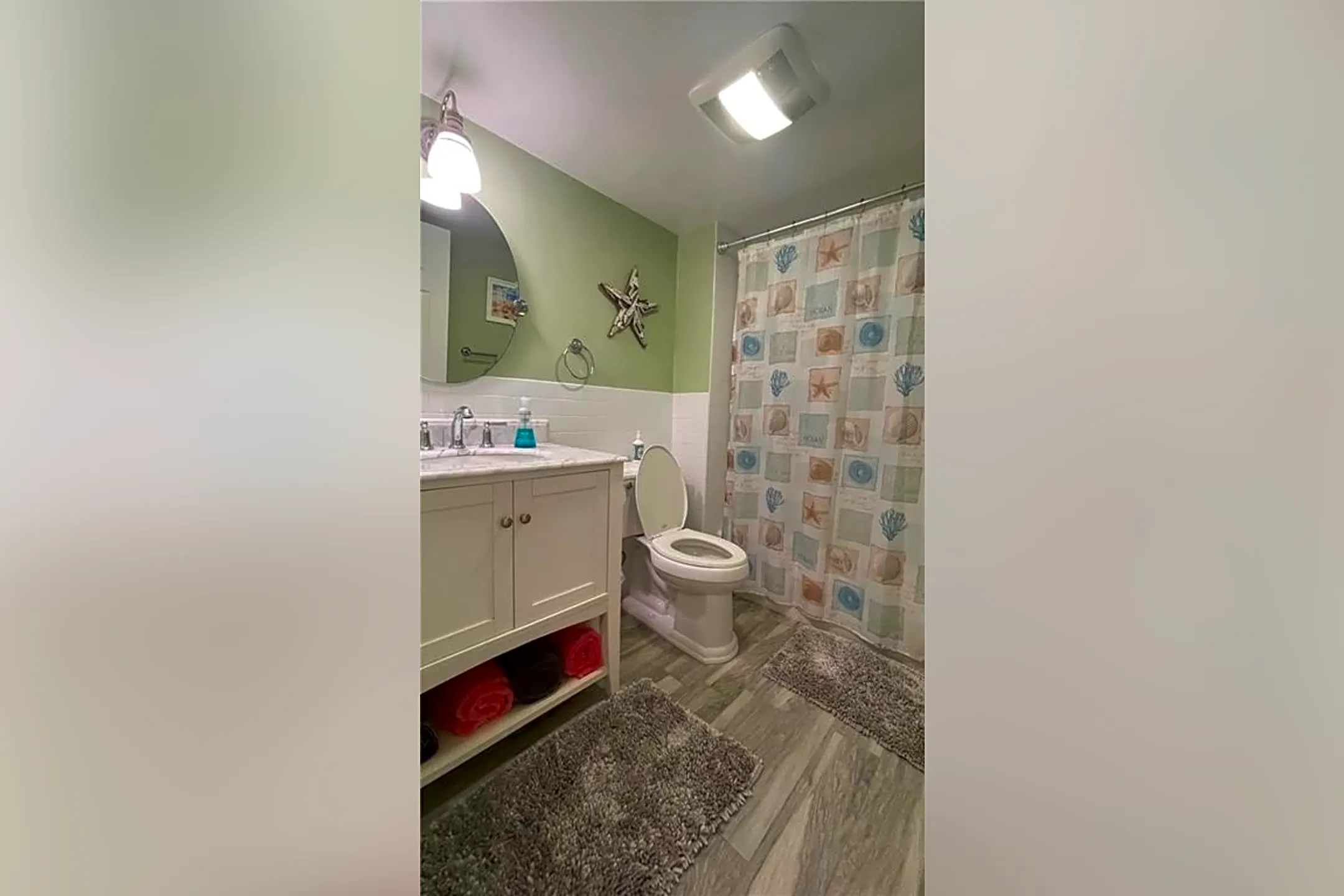 Bathroom - 3939 Ocean Dr #407B - Vero Beach, FL