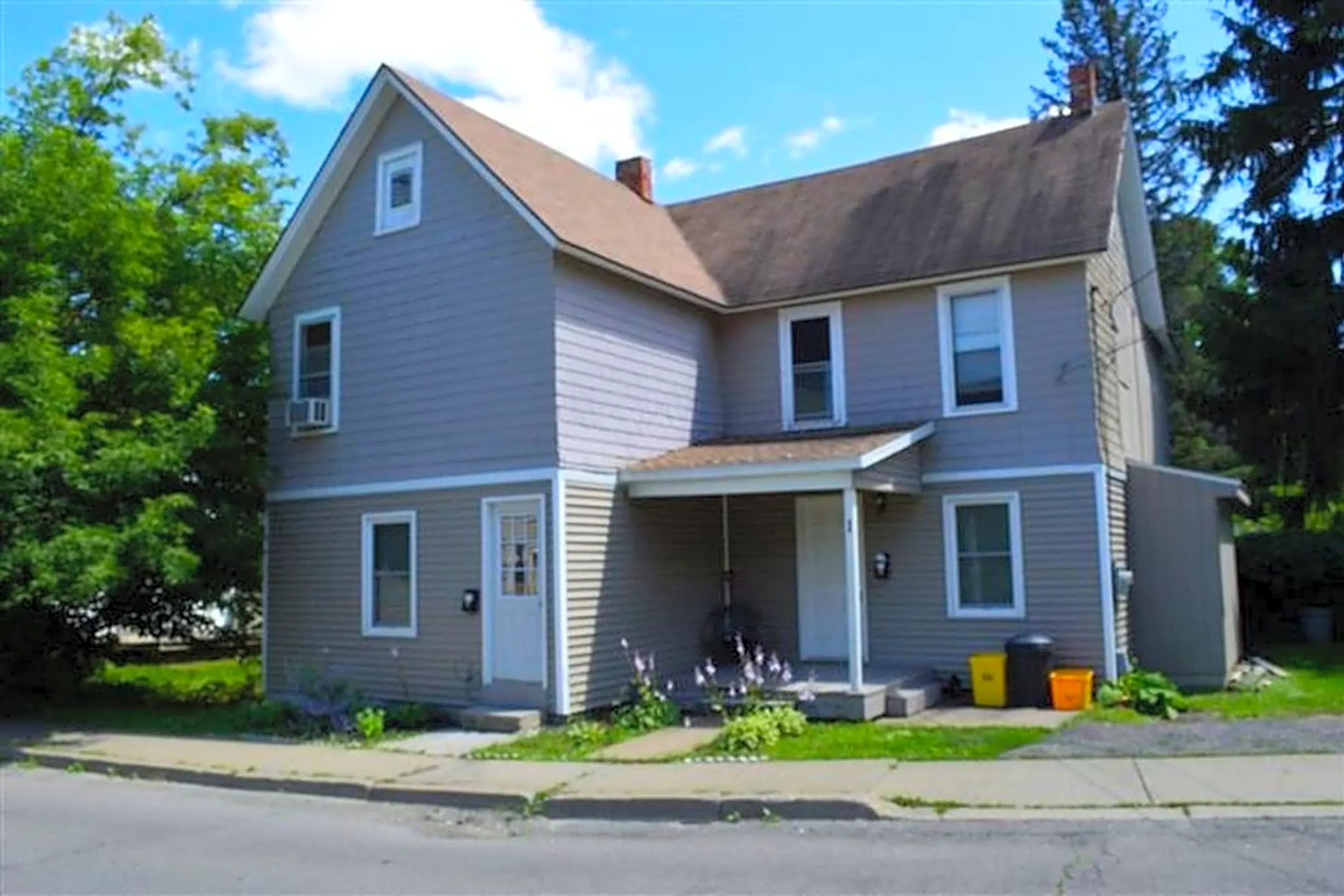 1 Hotchkiss St 1 Hotchkiss St unit 3 Binghamton, NY Apartments for