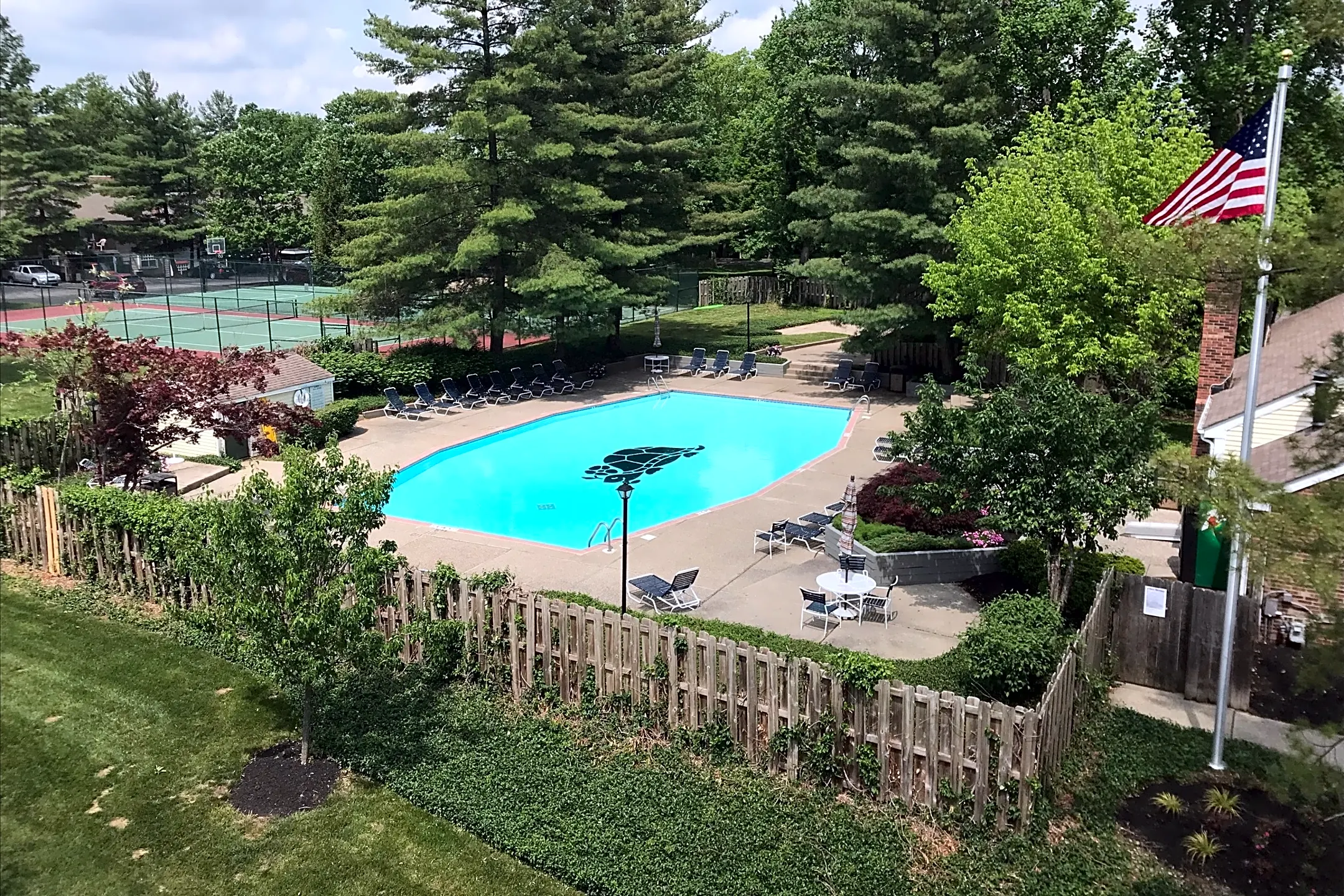 Village of Coldstream 998 Meadowland Dr Cincinnati, OH Apartments