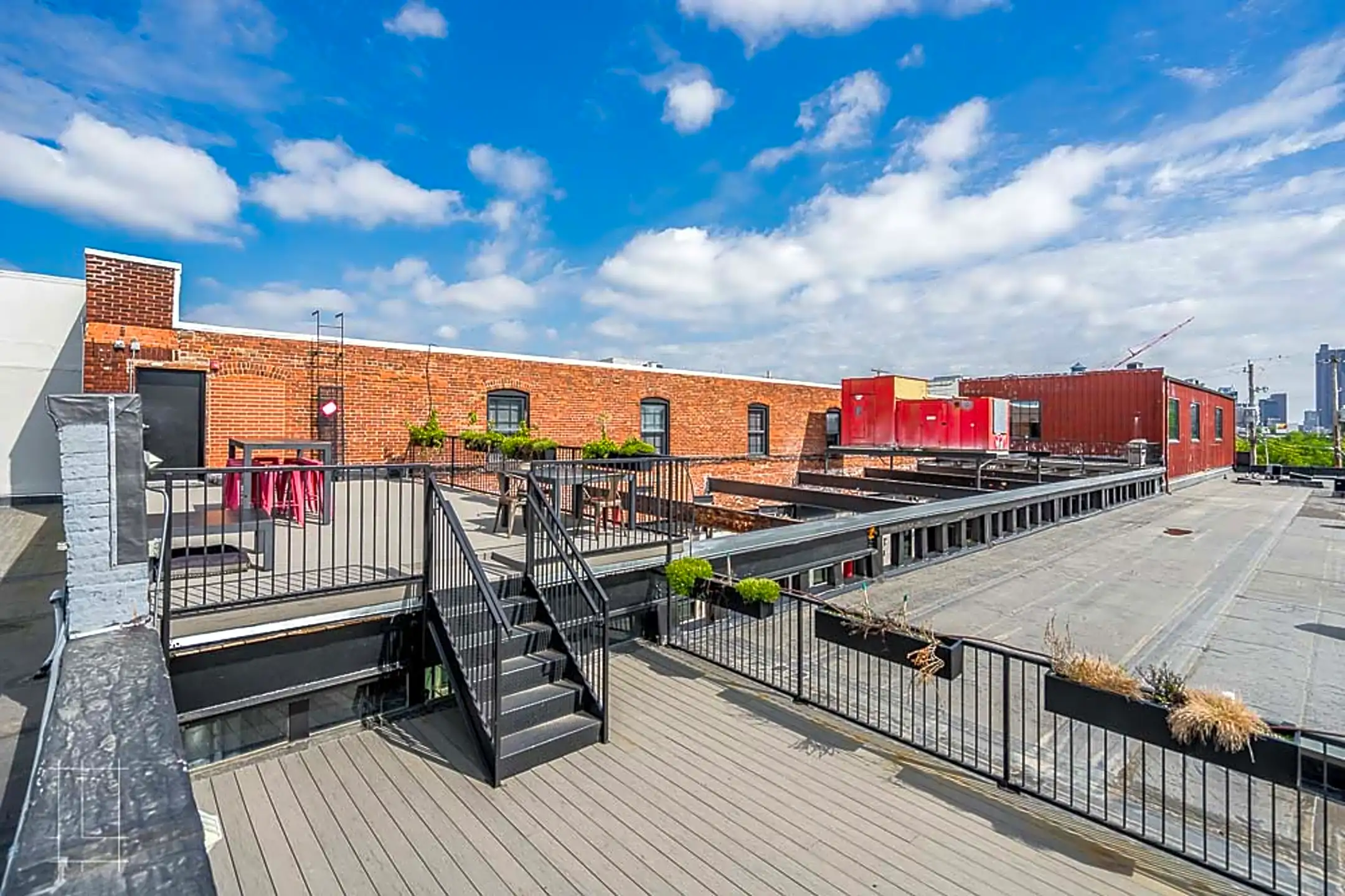 Lykens Companies Apartments Columbus, OH 43201