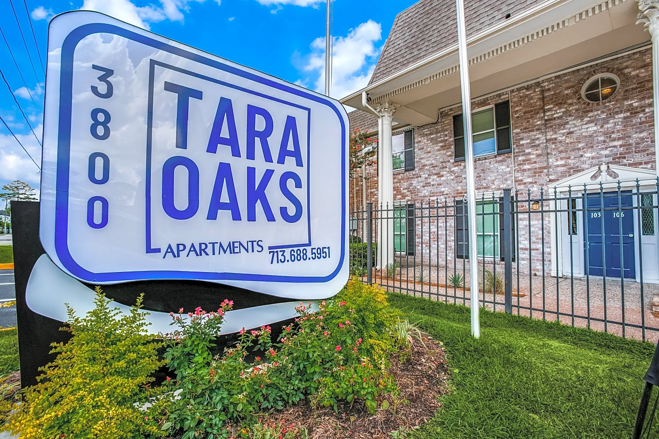 Community Signage - Tara Oaks - Houston, TX